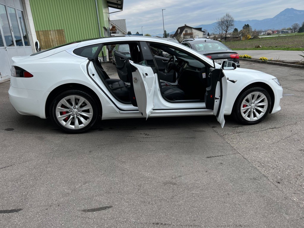 TESLA Model S 100 D Performance-image-19