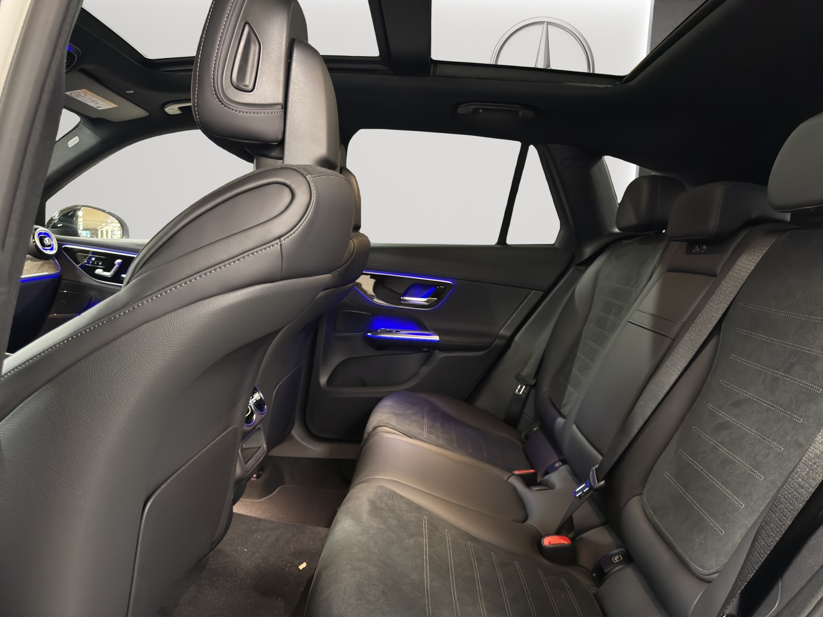 Image MERCEDES-BENZ GLC-300 GLC 300 e 4Matic EQ Star 9G-Tronic