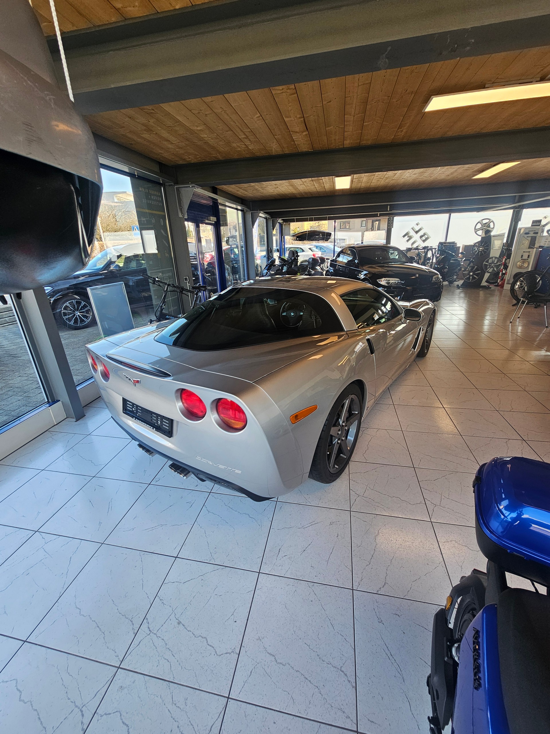 CHEVROLET Corvette 6.0-showroom-element-3
