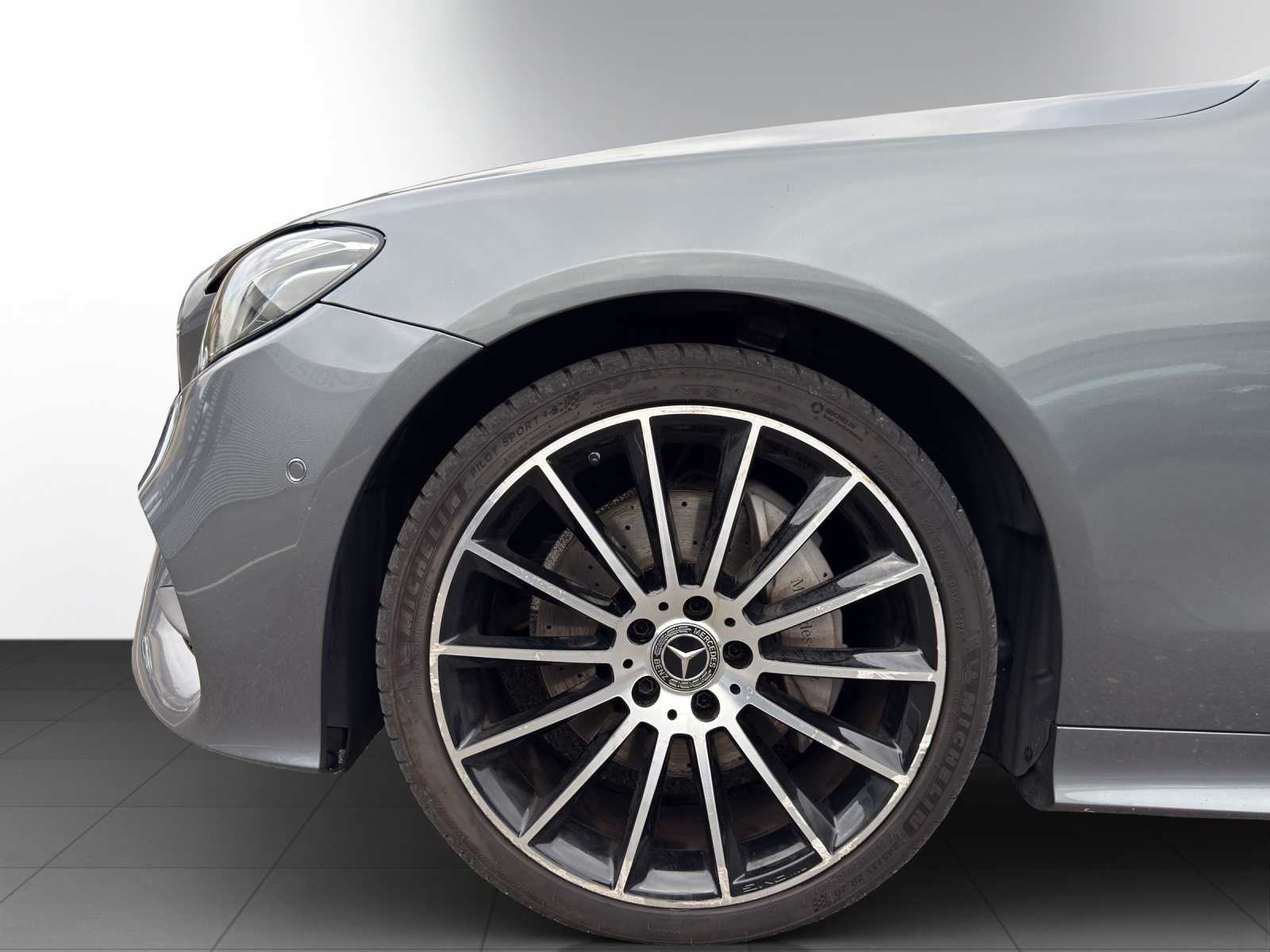 Image MERCEDES-BENZ E-200 E 200 AMG Line 4 Matic