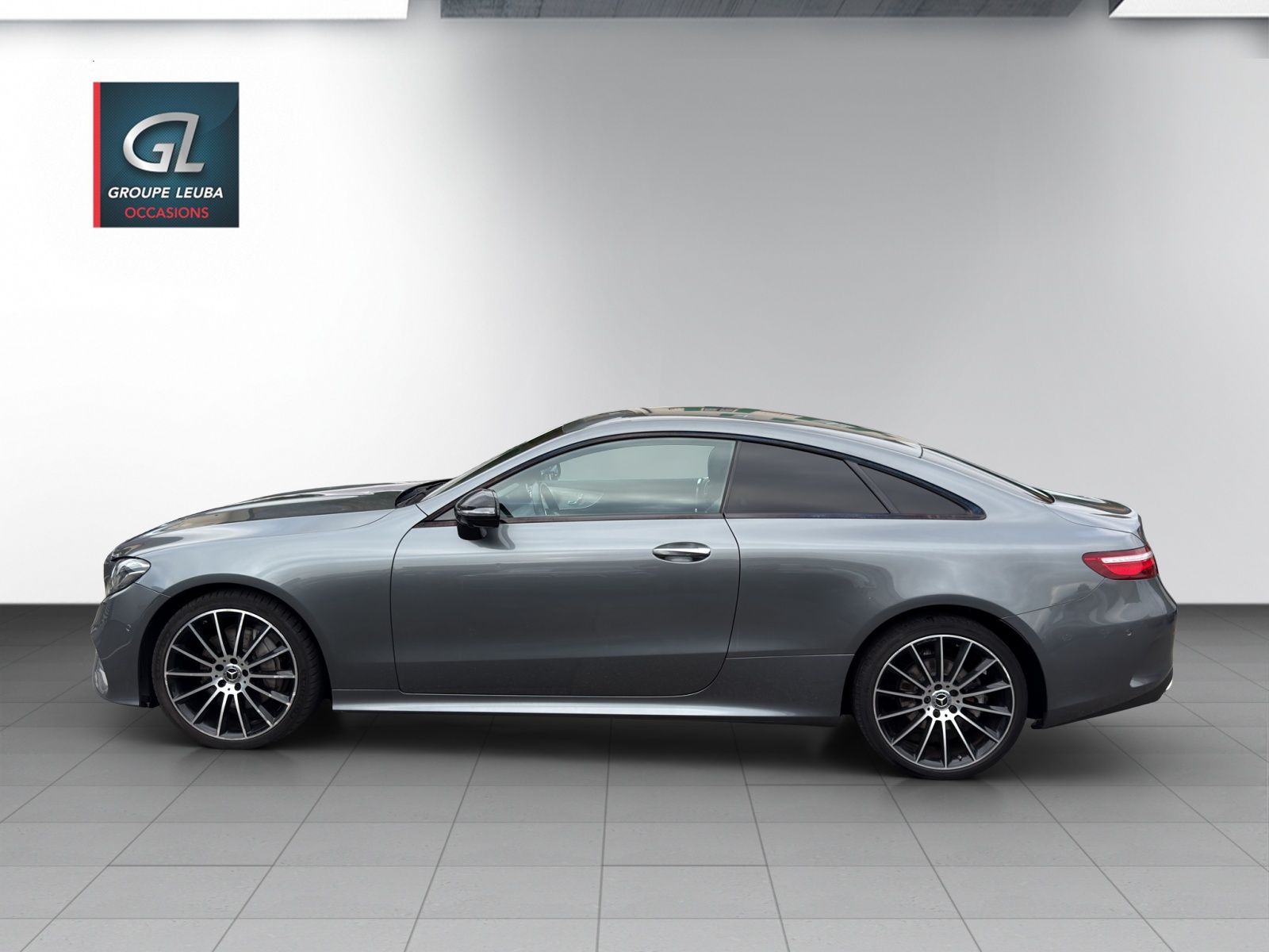 Image MERCEDES-BENZ E-200 E 200 AMG Line 4 Matic