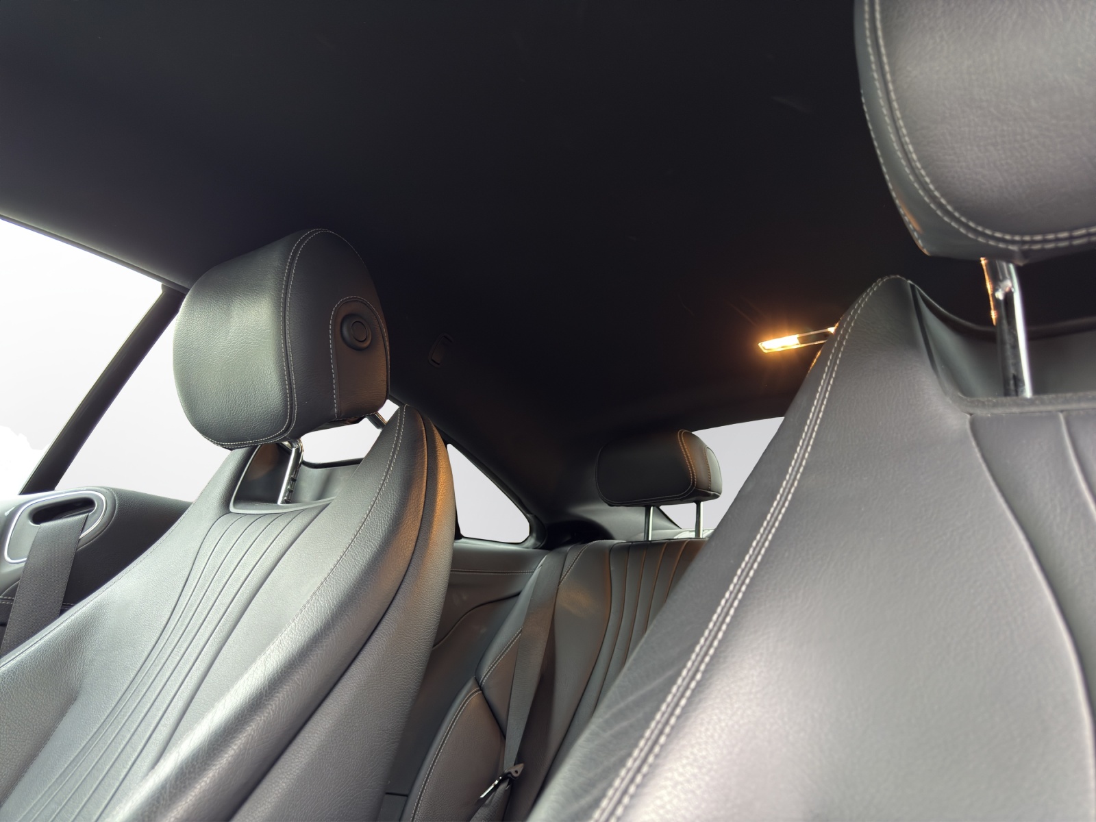 Image MERCEDES-BENZ E-200 E 200 AMG Line 4 Matic