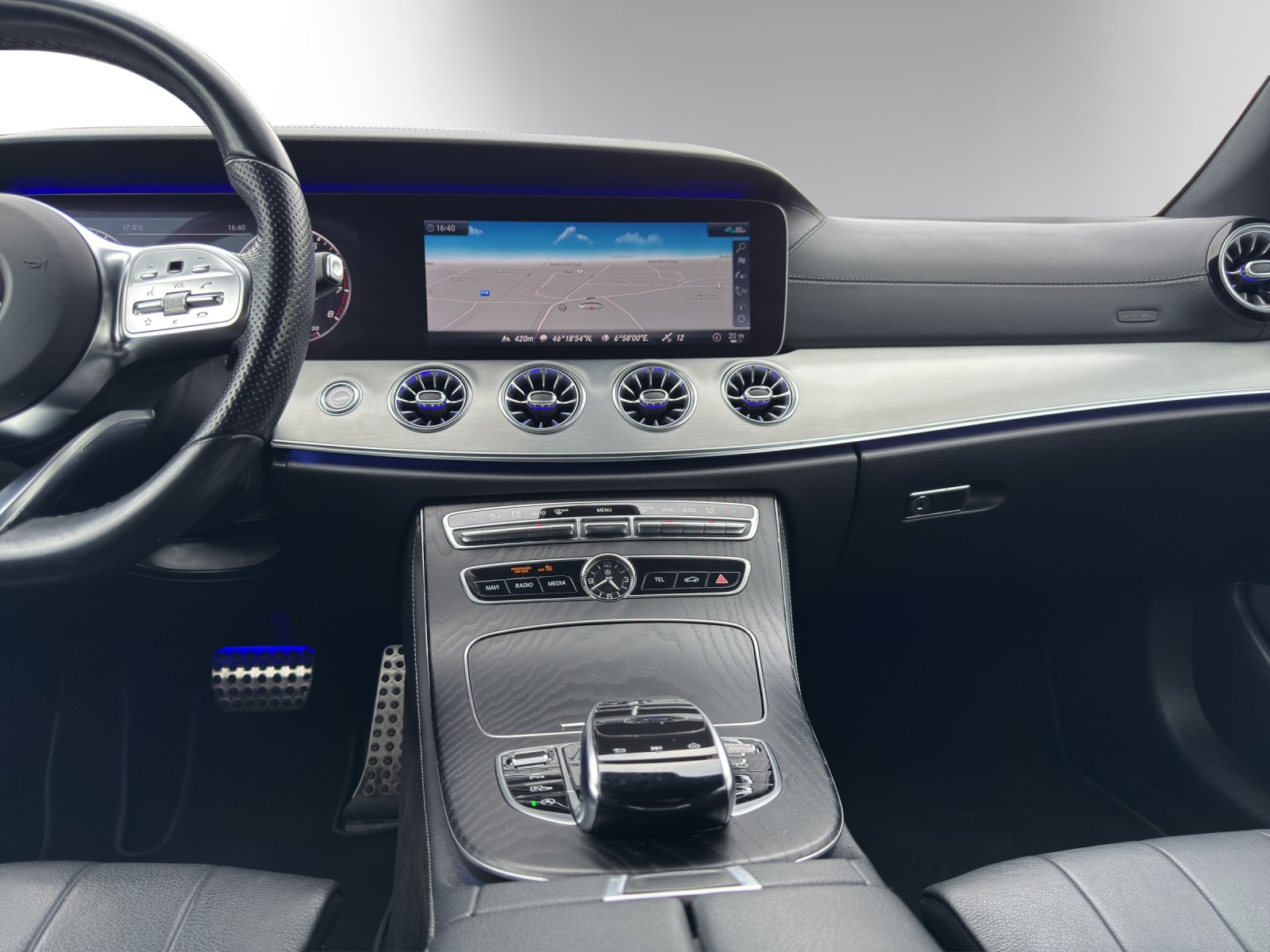 Image MERCEDES-BENZ E-200 E 200 AMG Line 4 Matic