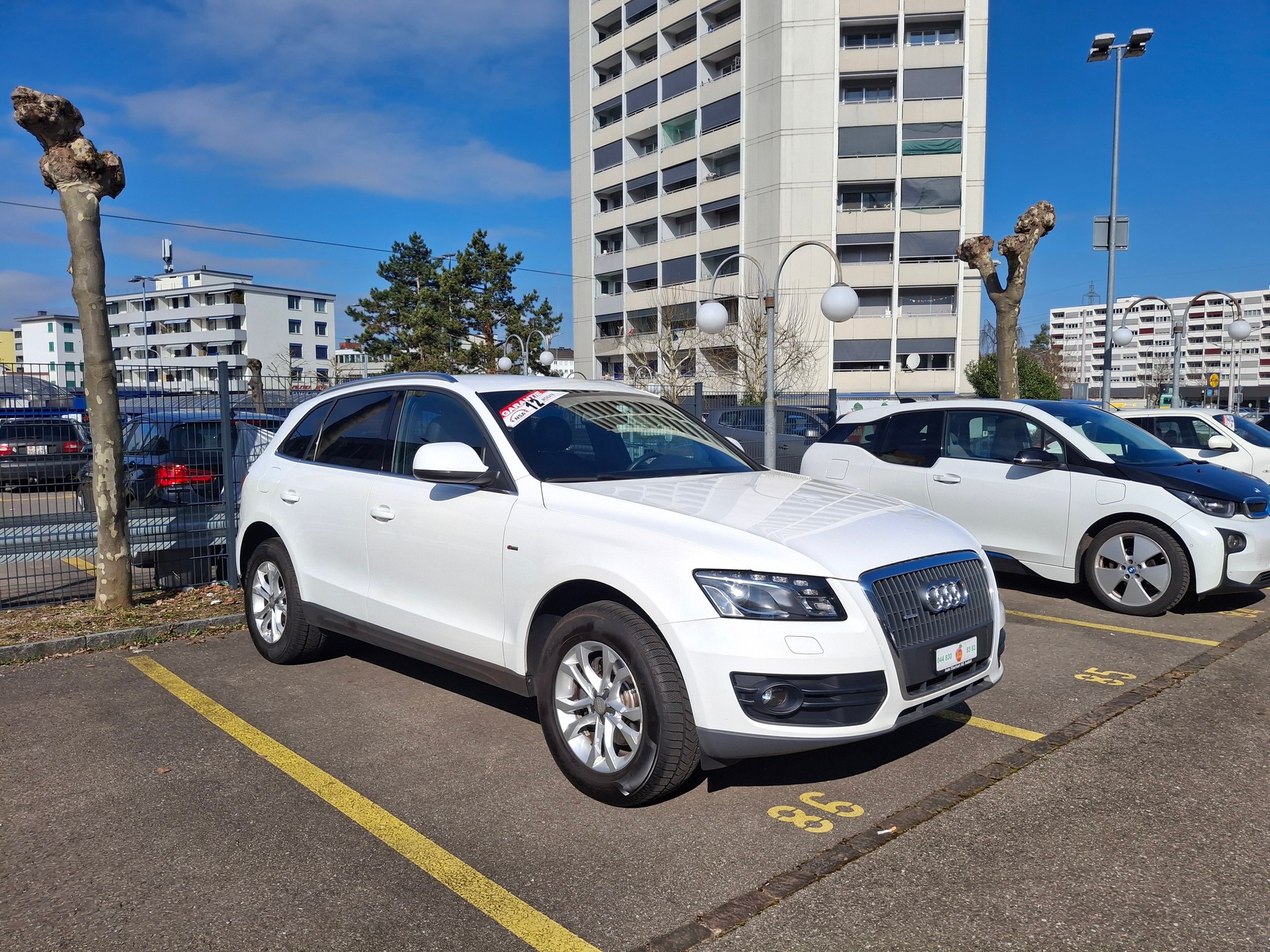 AUDI Q5 2.0 TFSI quattro S-tronic-showroom-element-1