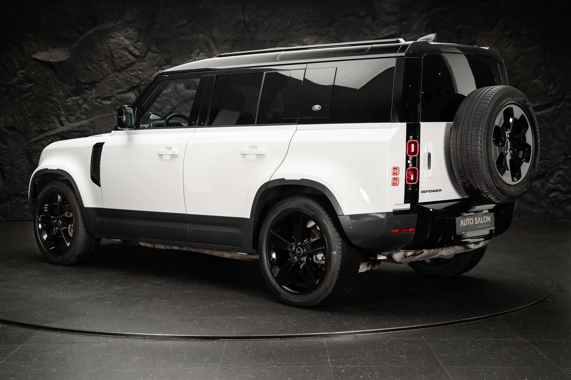 LAND ROVER Defender 110 3.0 D I6 250 SE AWD AT8 *Panorama*-showroom-element-2