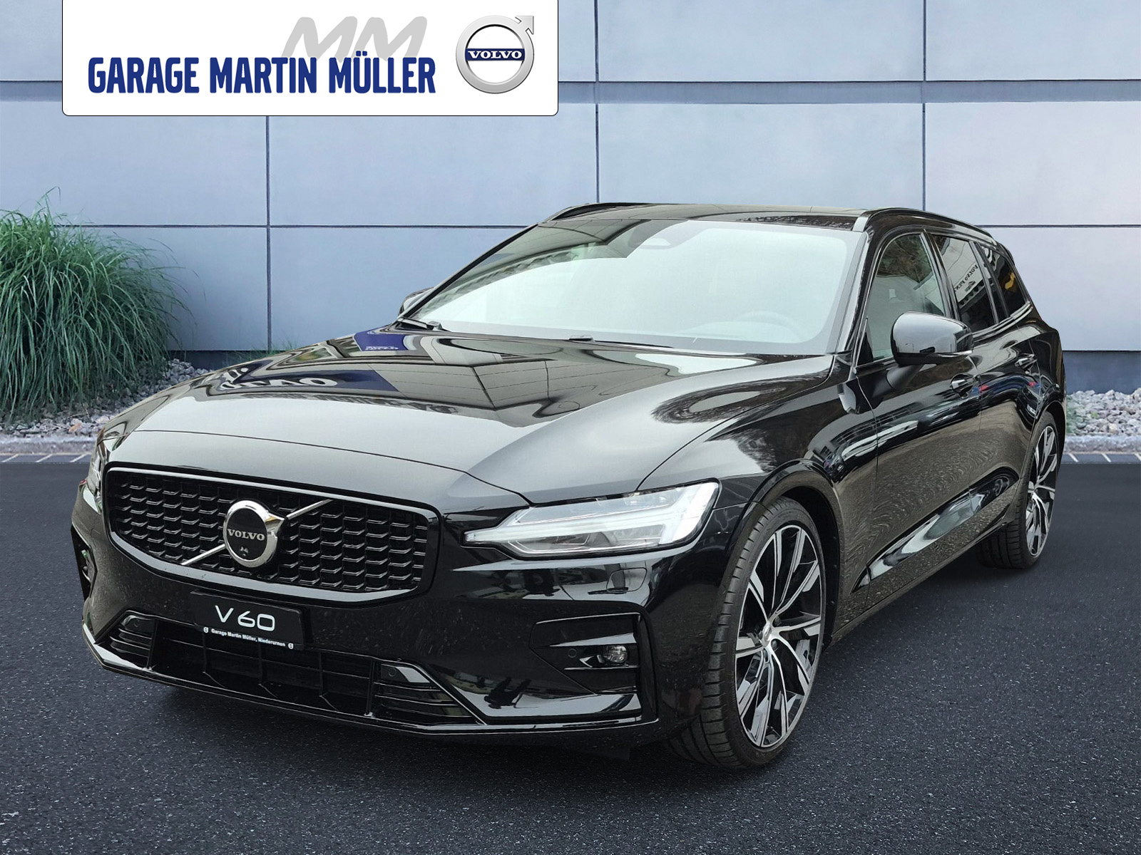 VOLVO V60 2.0 B4 Plus Dark (Kombi) Volvo VOLVO V60 2.0 B4 Plus Dark (Kombi)