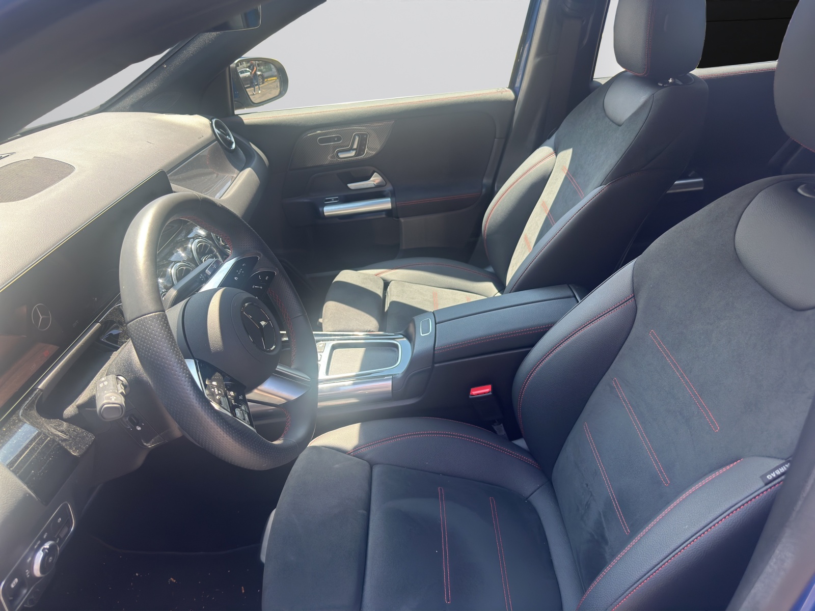 Image MERCEDES-BENZ GLA-200 GLA 200 7G-DCT