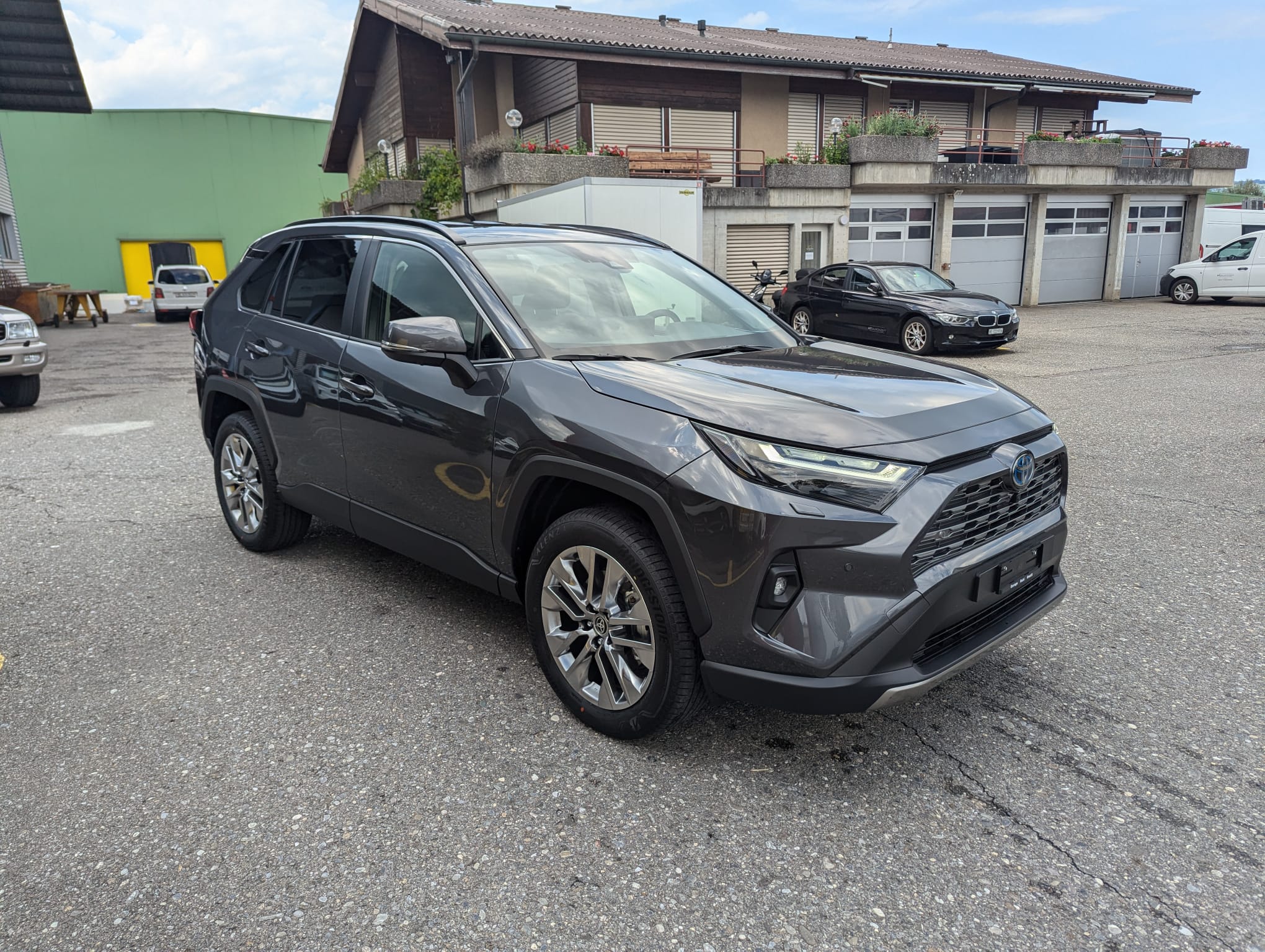 TOYOTA RAV-4 2.5 HSD Premium (SUV / Gelndewagen)