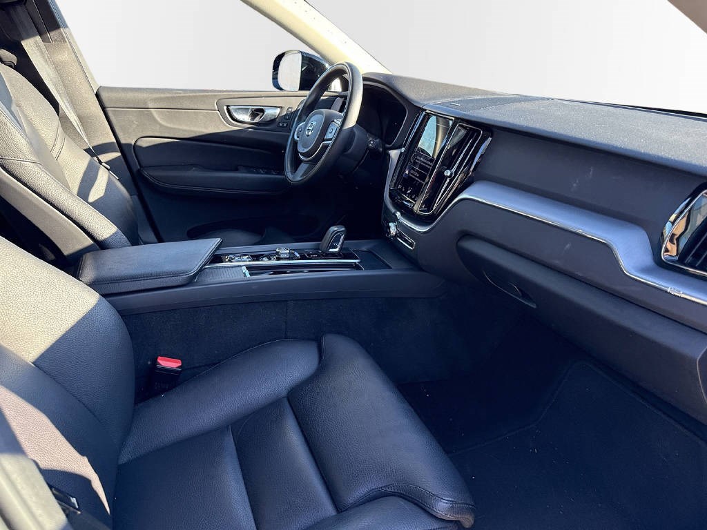 VOLVO XC60 2.0 T6 TE R-Design Expre. eAWD-image-12