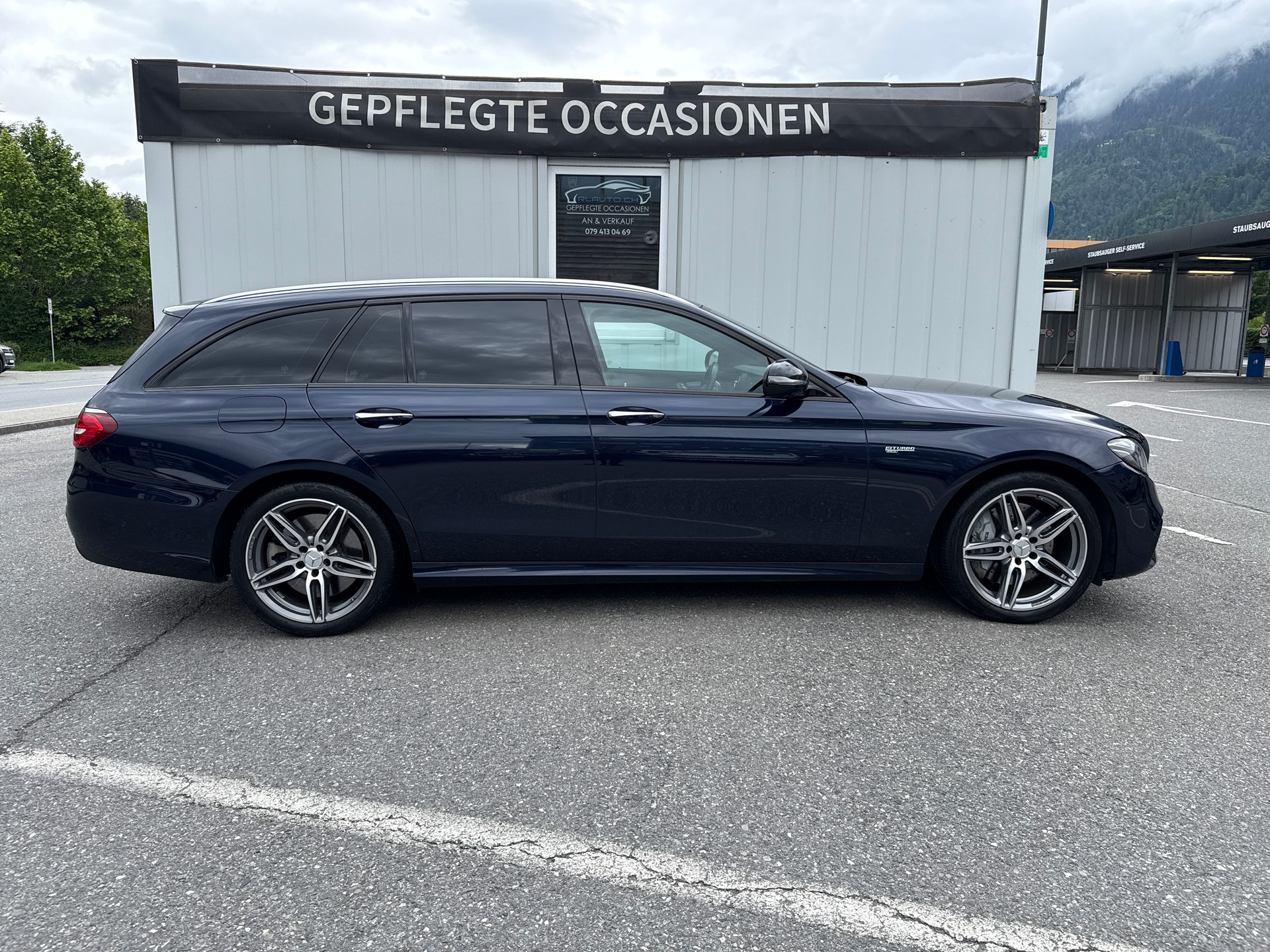 MERCEDES-BENZ E 43 AMG 4 Matic 9G-Tronic-showroom-element-2