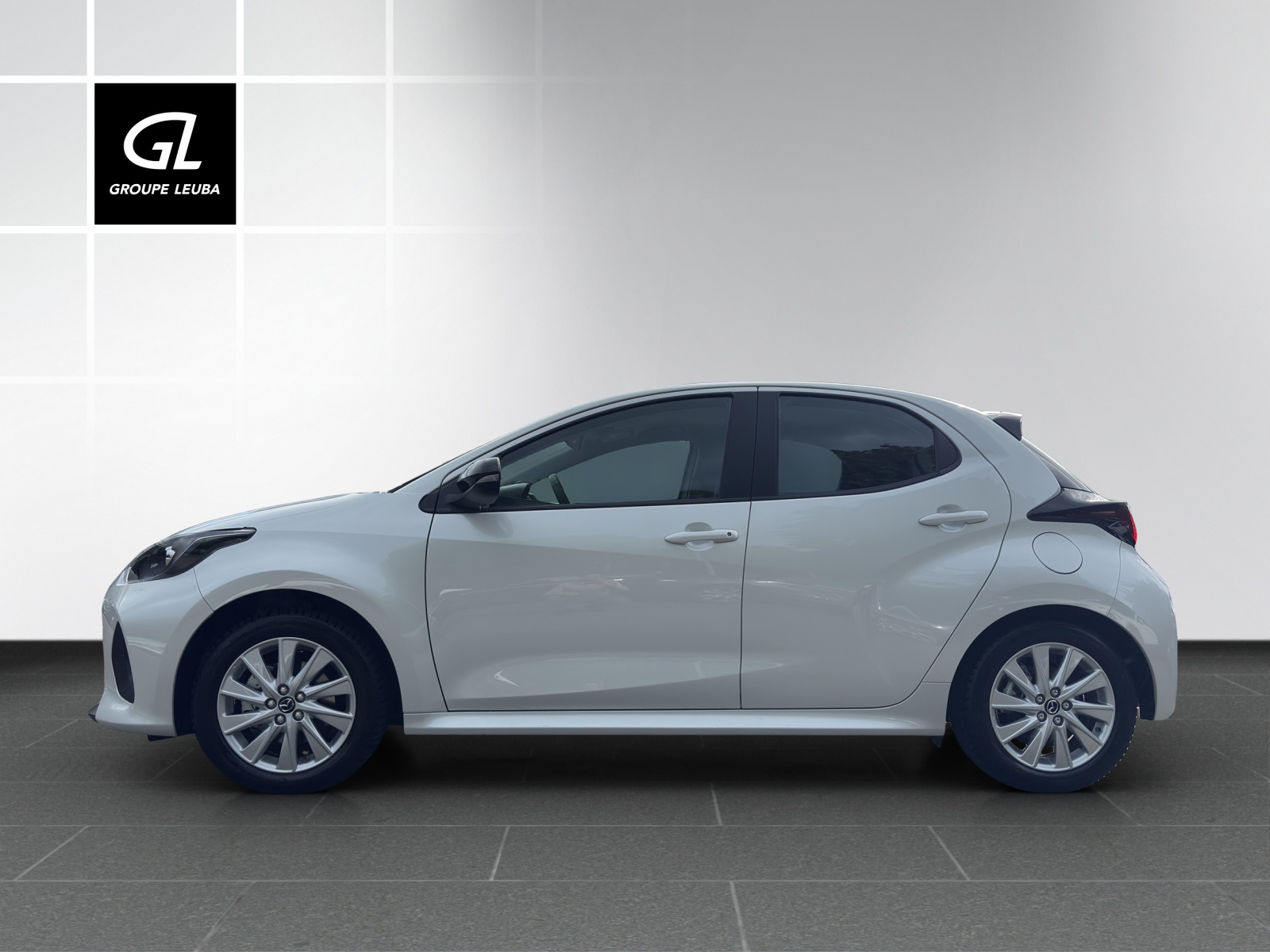 MAZDA 2 Hybrid Exclusive-line-showroom-element-2