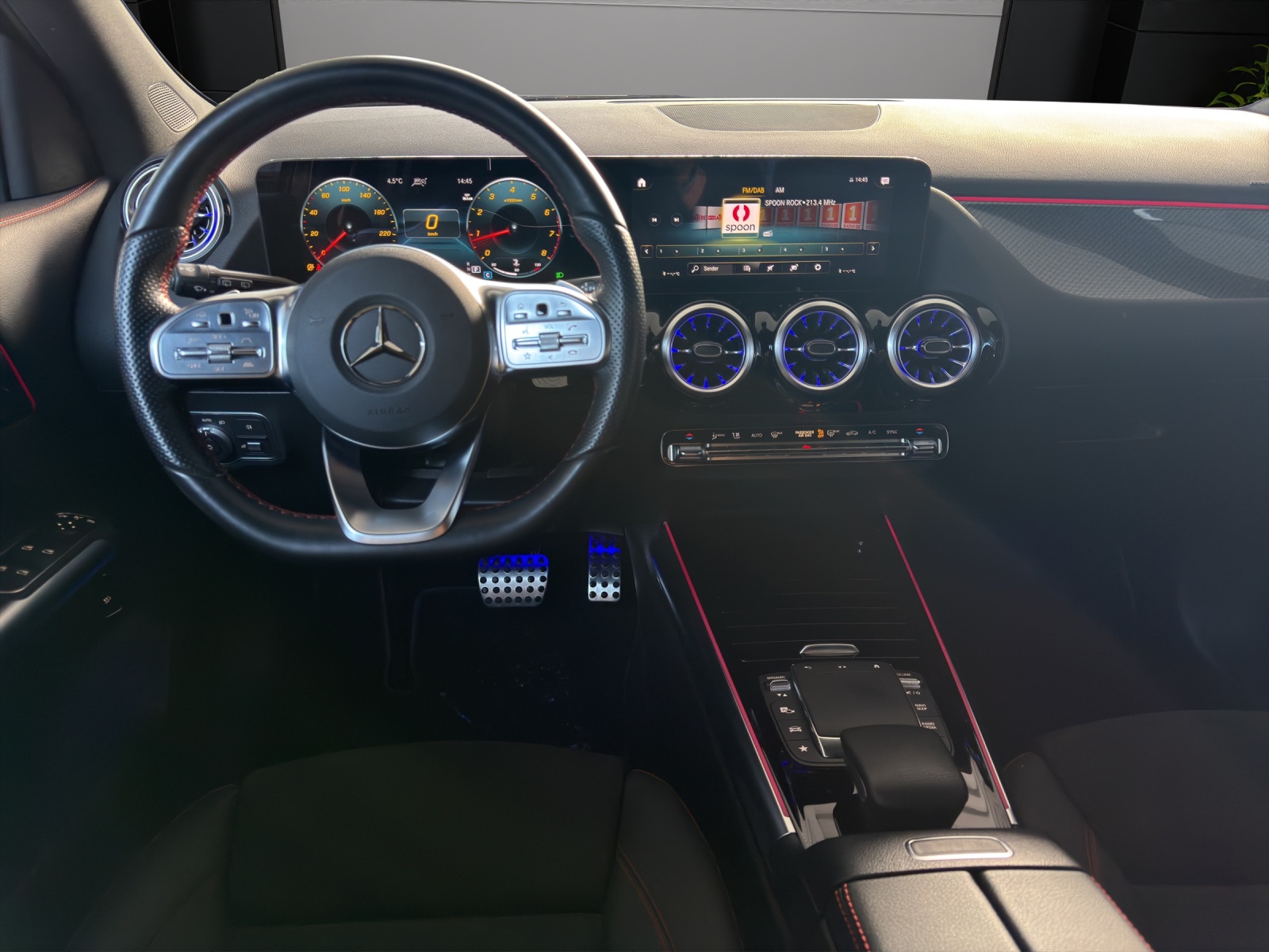 Image MERCEDES-BENZ GLA-200 GLA 200 4Matic AMG Line 8G-DCT