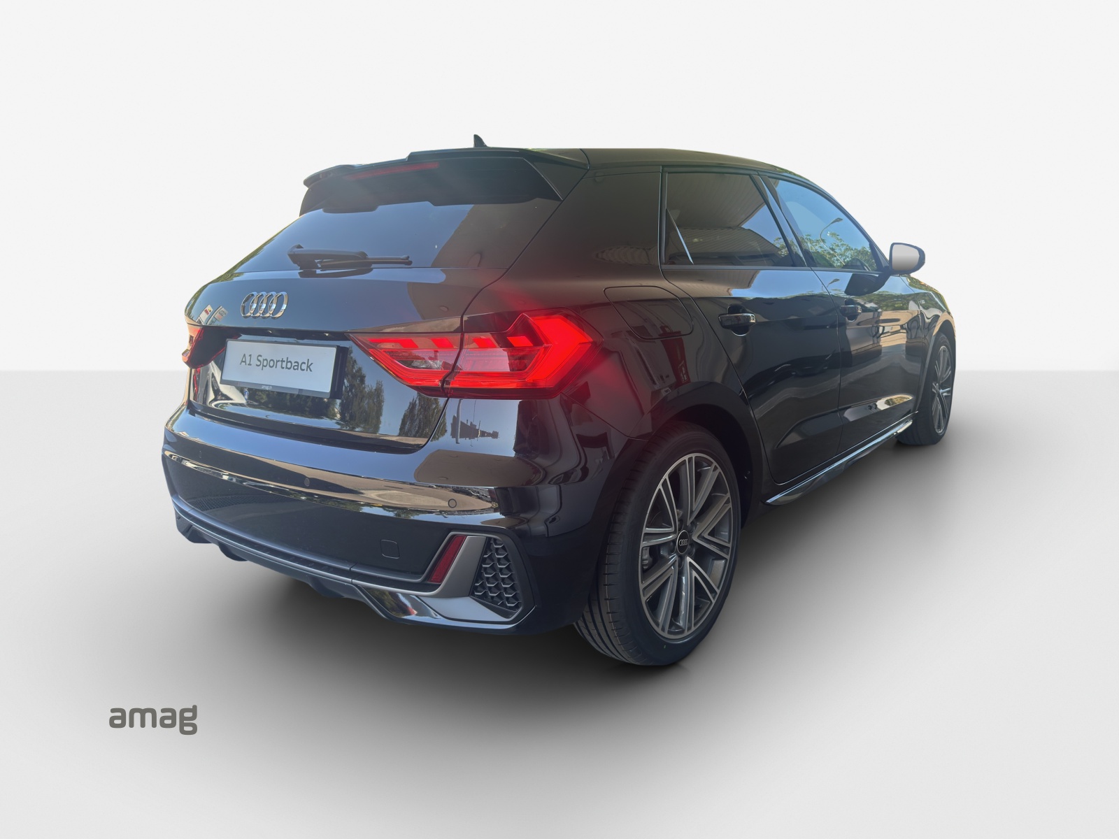 AUDI A1 Sportback 30 TFSI S Line Attraction-image-4