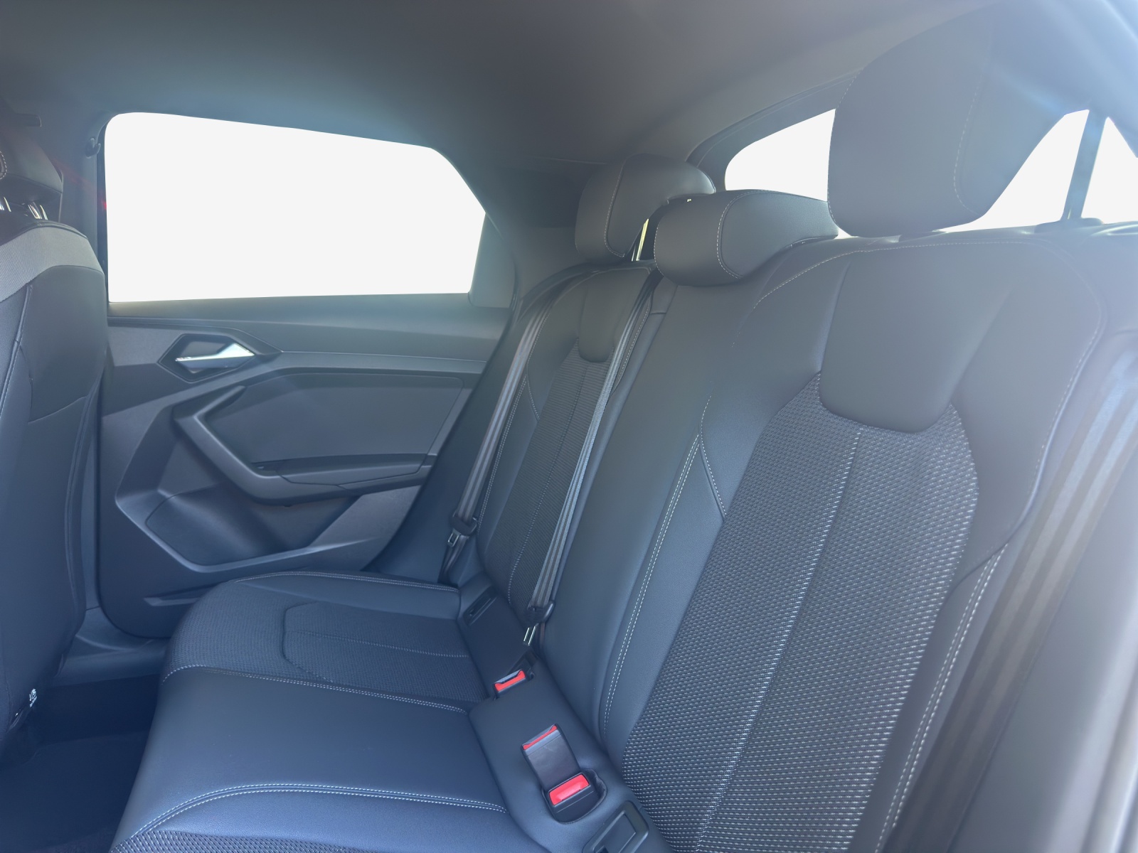 AUDI A1 Sportback 30 TFSI S Line Attraction-image-11