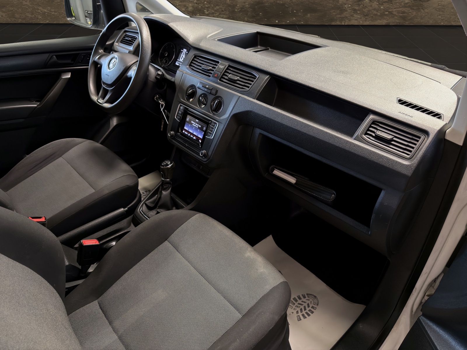 VW Caddy 2.0TDI 4Motion BlueMotion Technology-showroom-element-3