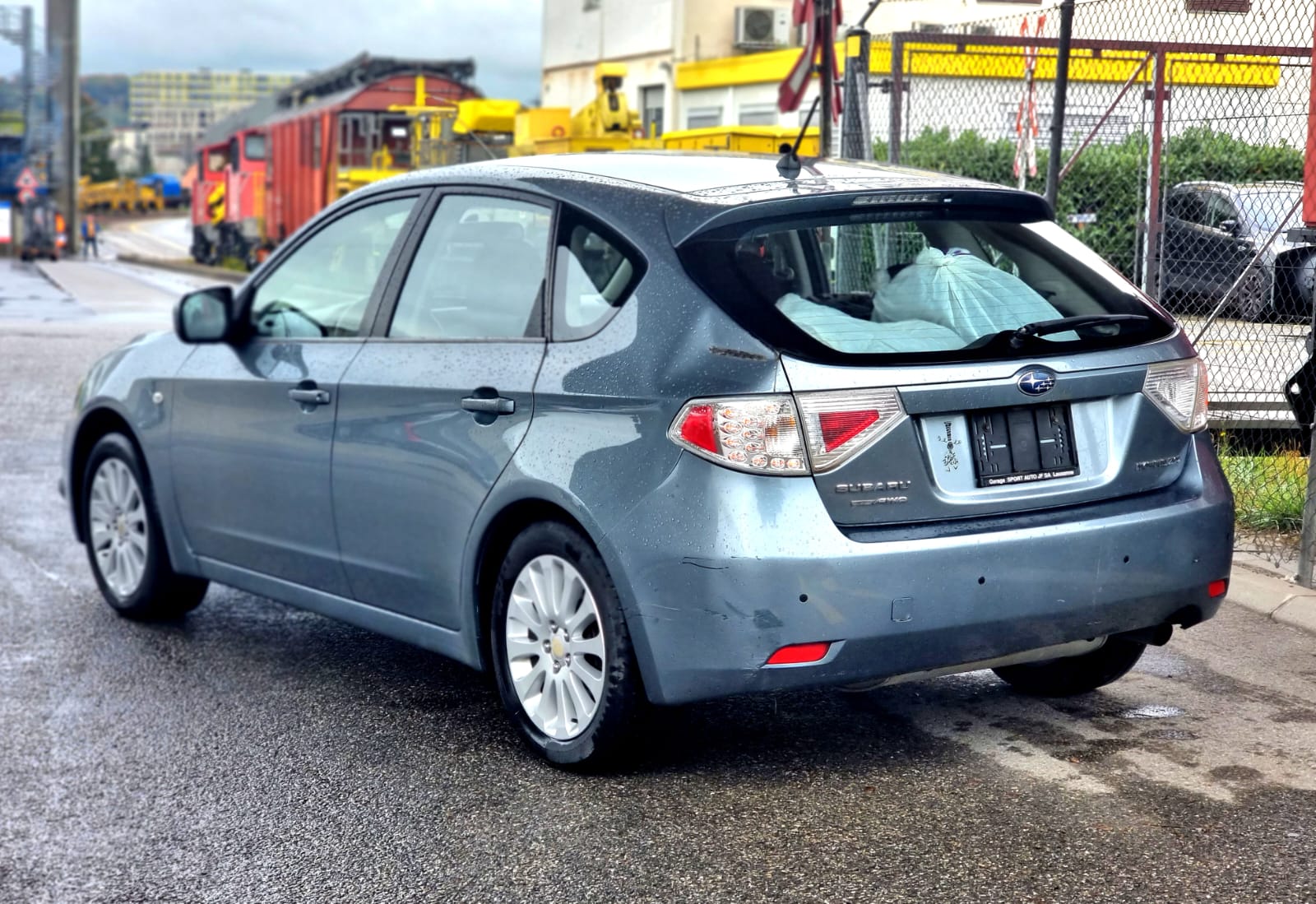 SUBARU Impreza 2.0R Comfort Automatic-showroom-element-3