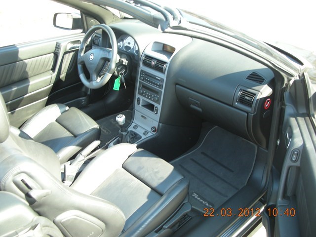 OPEL Astra Cabriolet 2.0i 16V Turbo-image-5