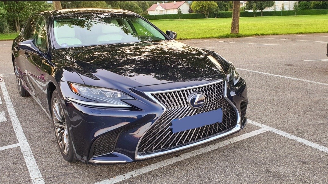 LEXUS LS 500h comfort AWD Automatic