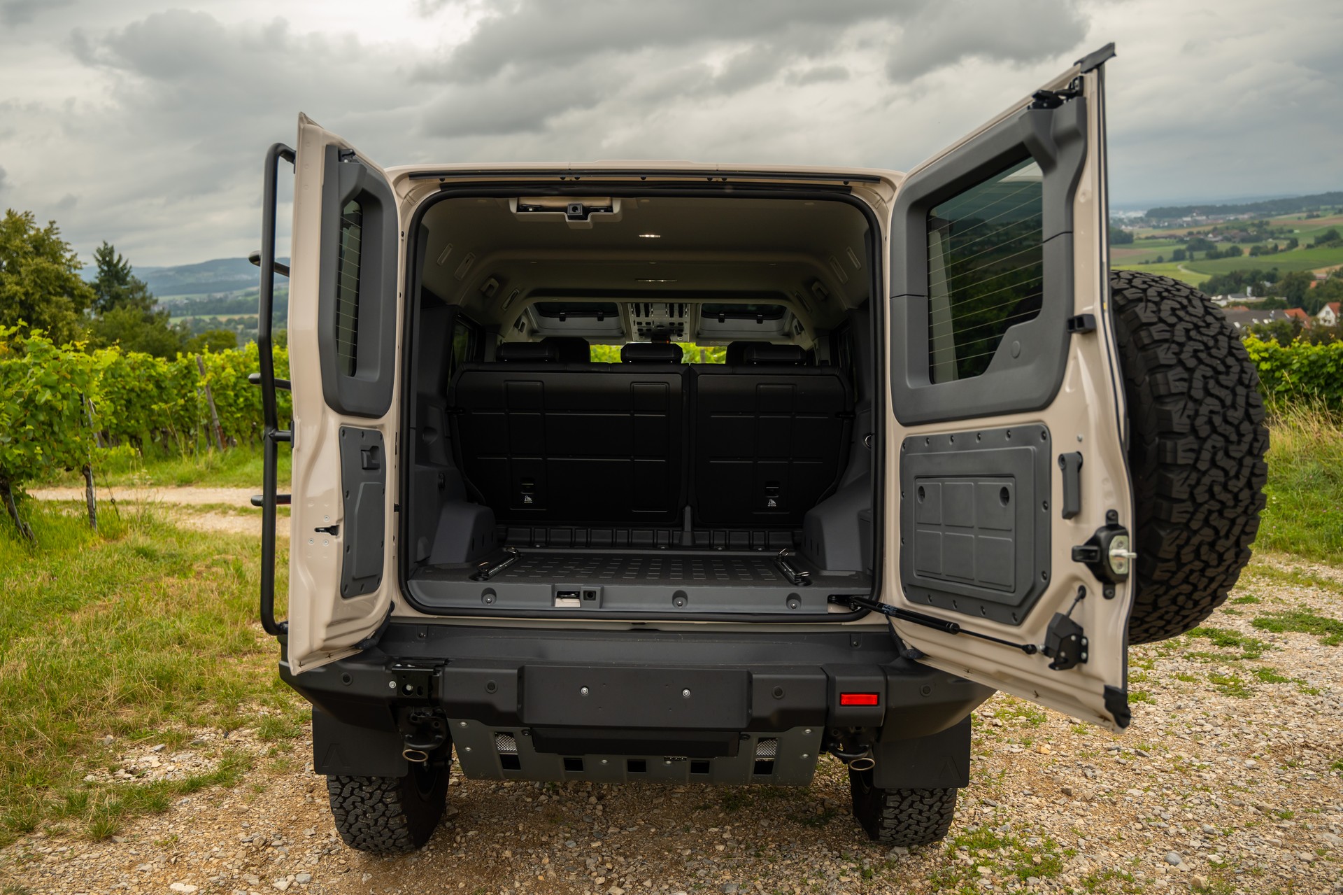 INEOS Grenadier 3.0 Fieldmaster Edition-image-8