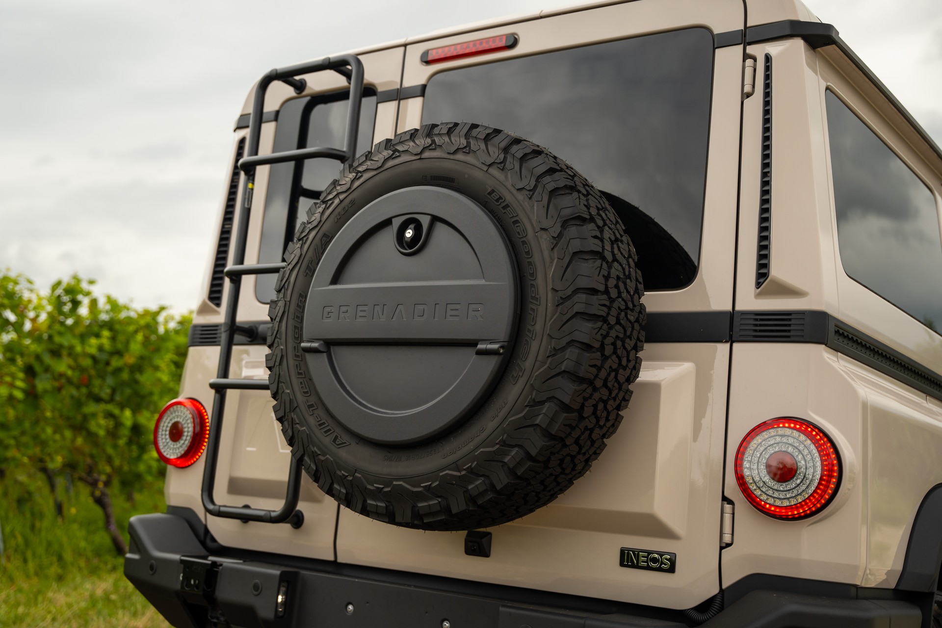 INEOS Grenadier 3.0 Fieldmaster Edition-image-4
