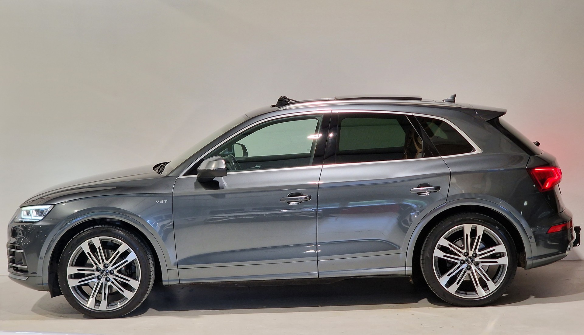 AUDI SQ5 3.0 TFSI quattro S-tronic-showroom-element-1