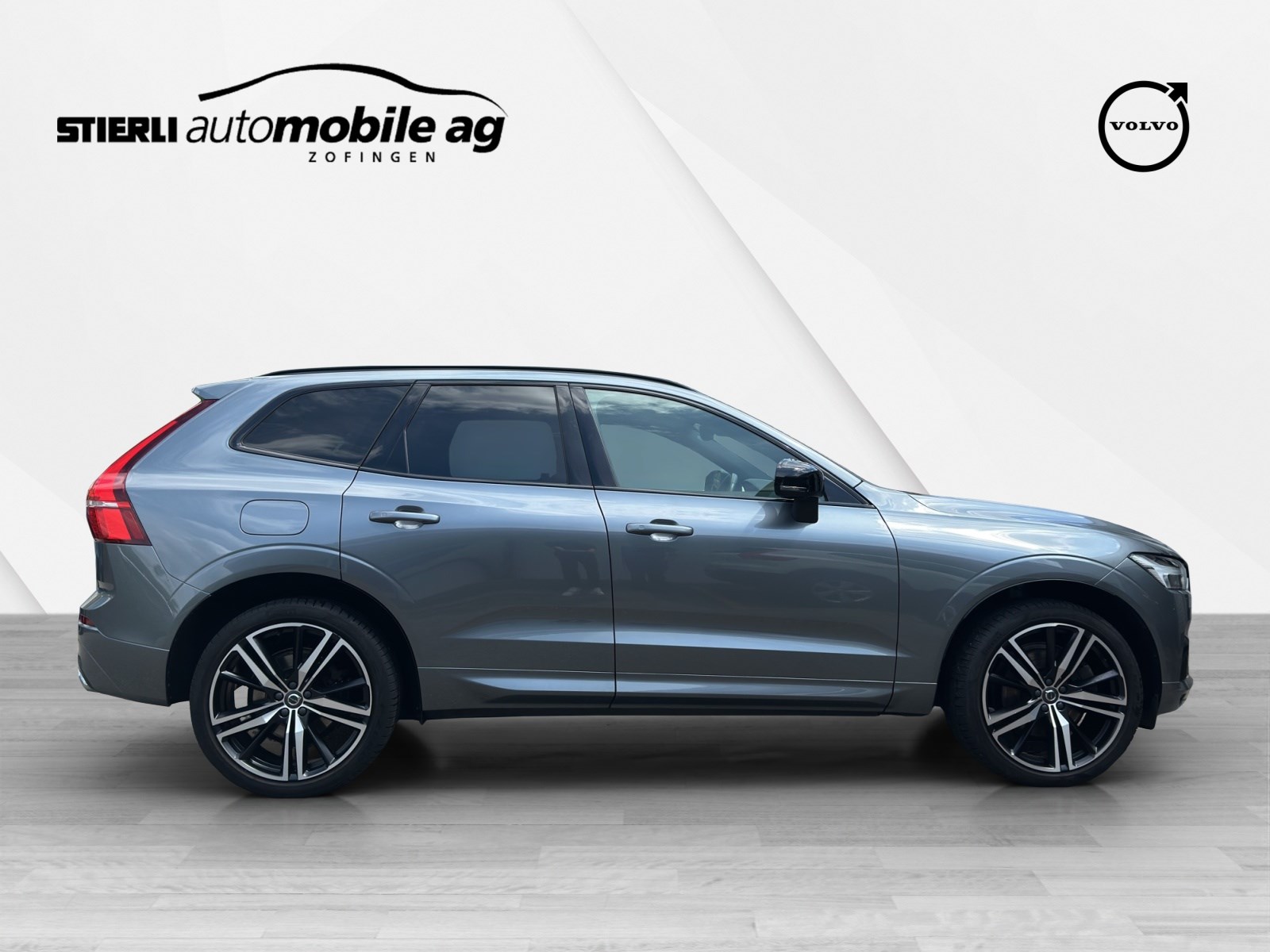 VOLVO XC60 2.0 T6 TE R-Design eAWD-showroom-element-3
