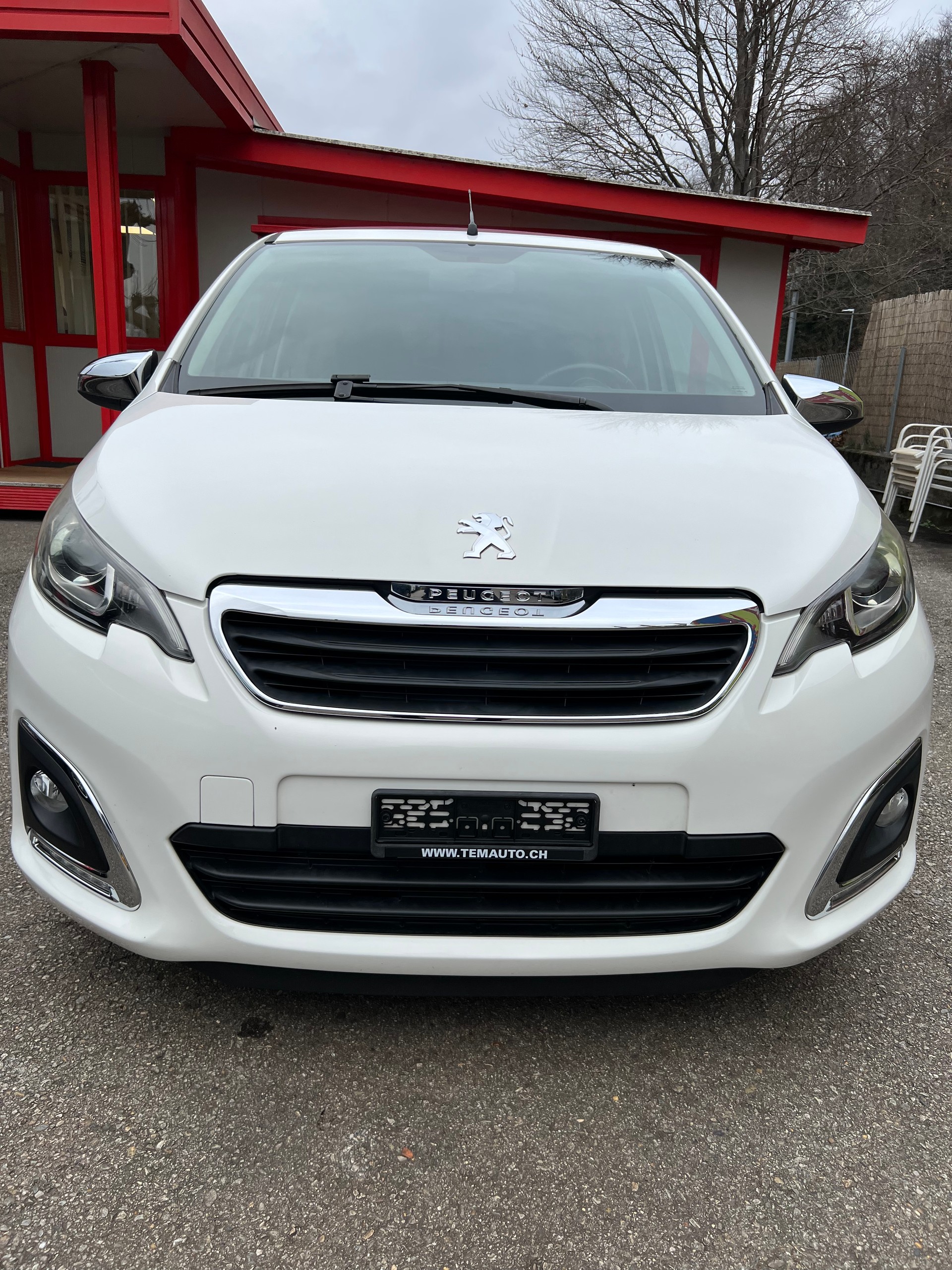 PEUGEOT 108 1.2 VTi Allure Top