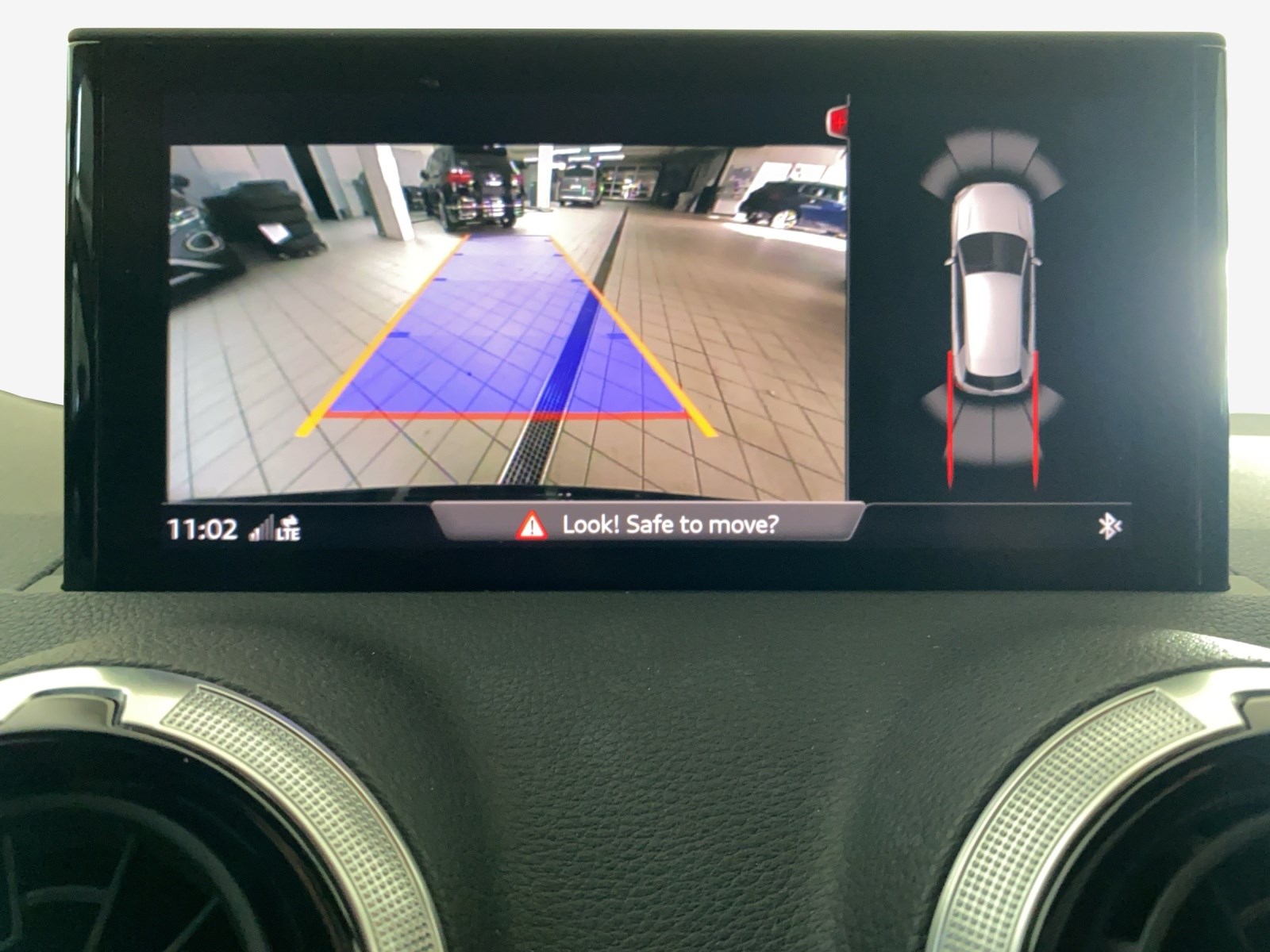 AUDI Q2 35 TFSI S line S-tronic-image-13