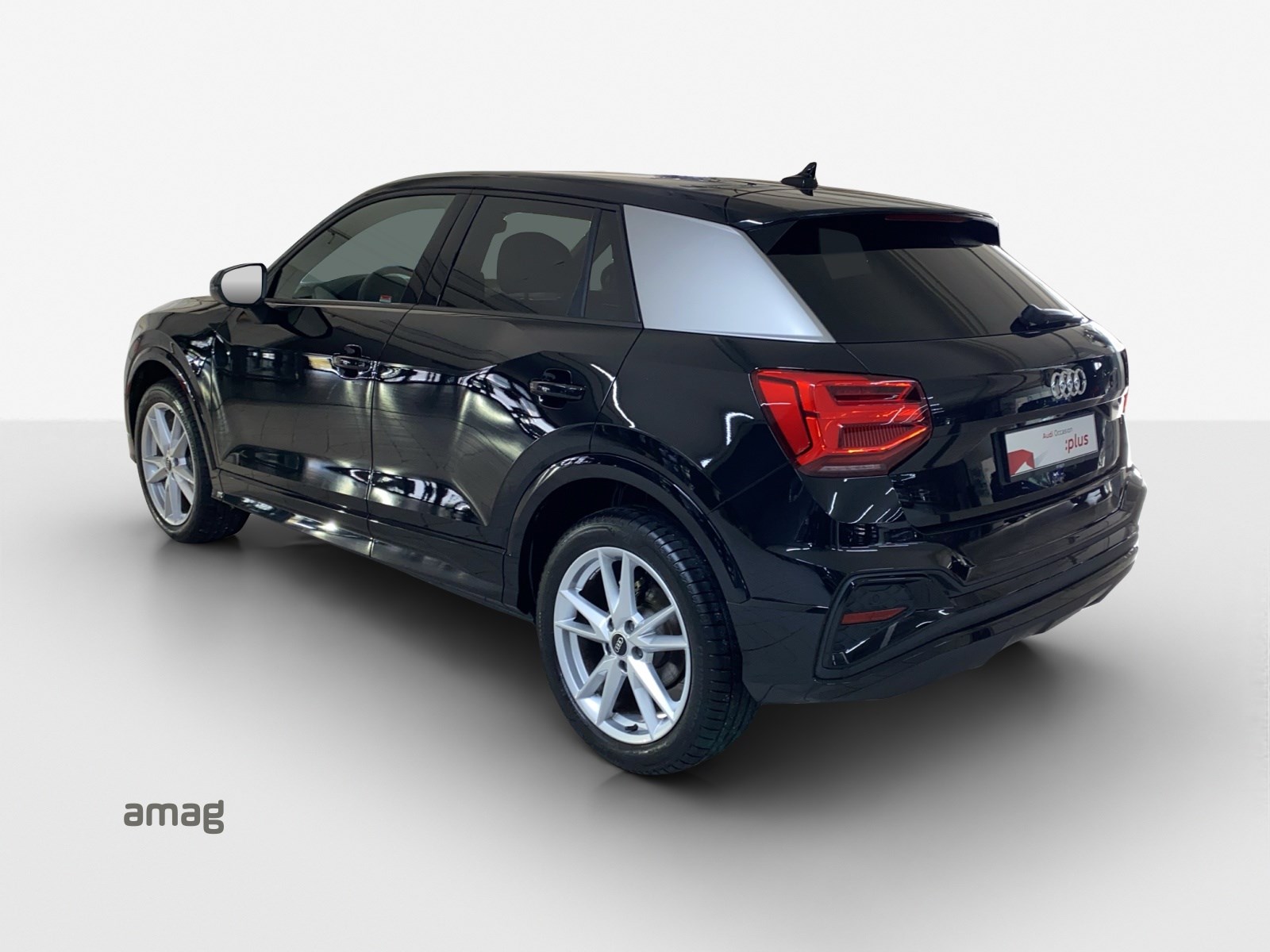 AUDI Q2 35 TFSI S line S-tronic-image-2
