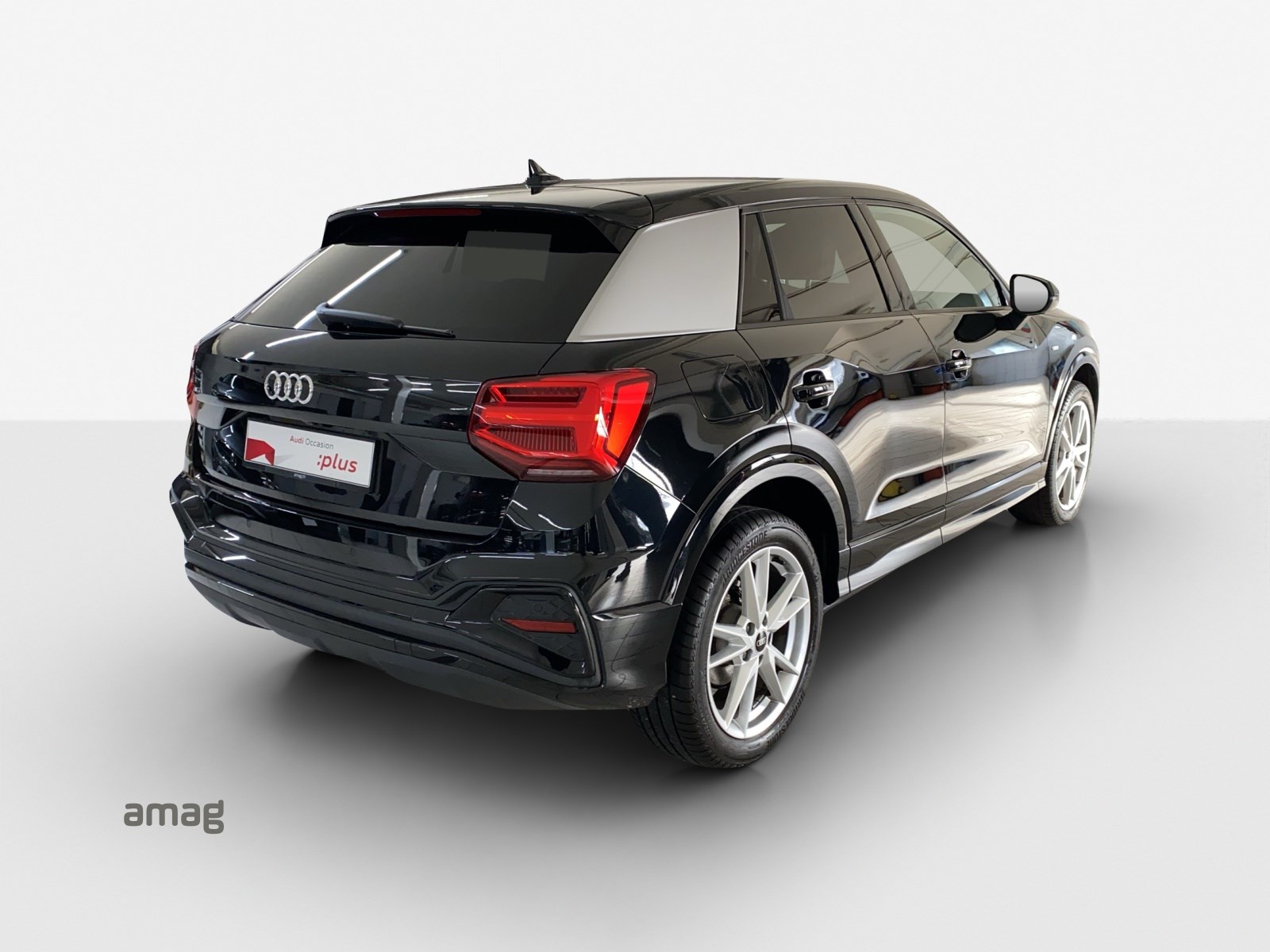 AUDI Q2 35 TFSI S line S-tronic-image-4