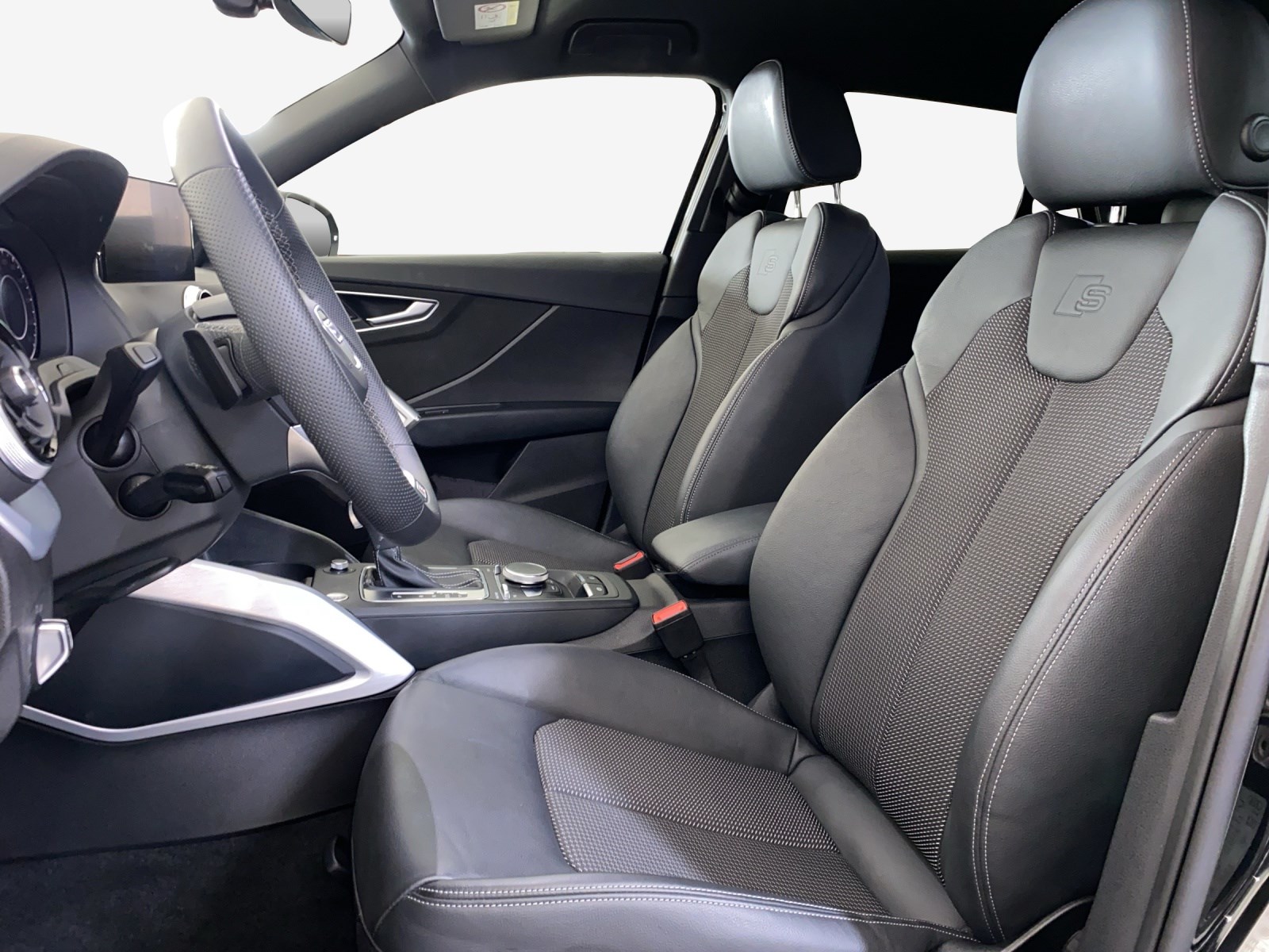 AUDI Q2 35 TFSI S line S-tronic-image-7