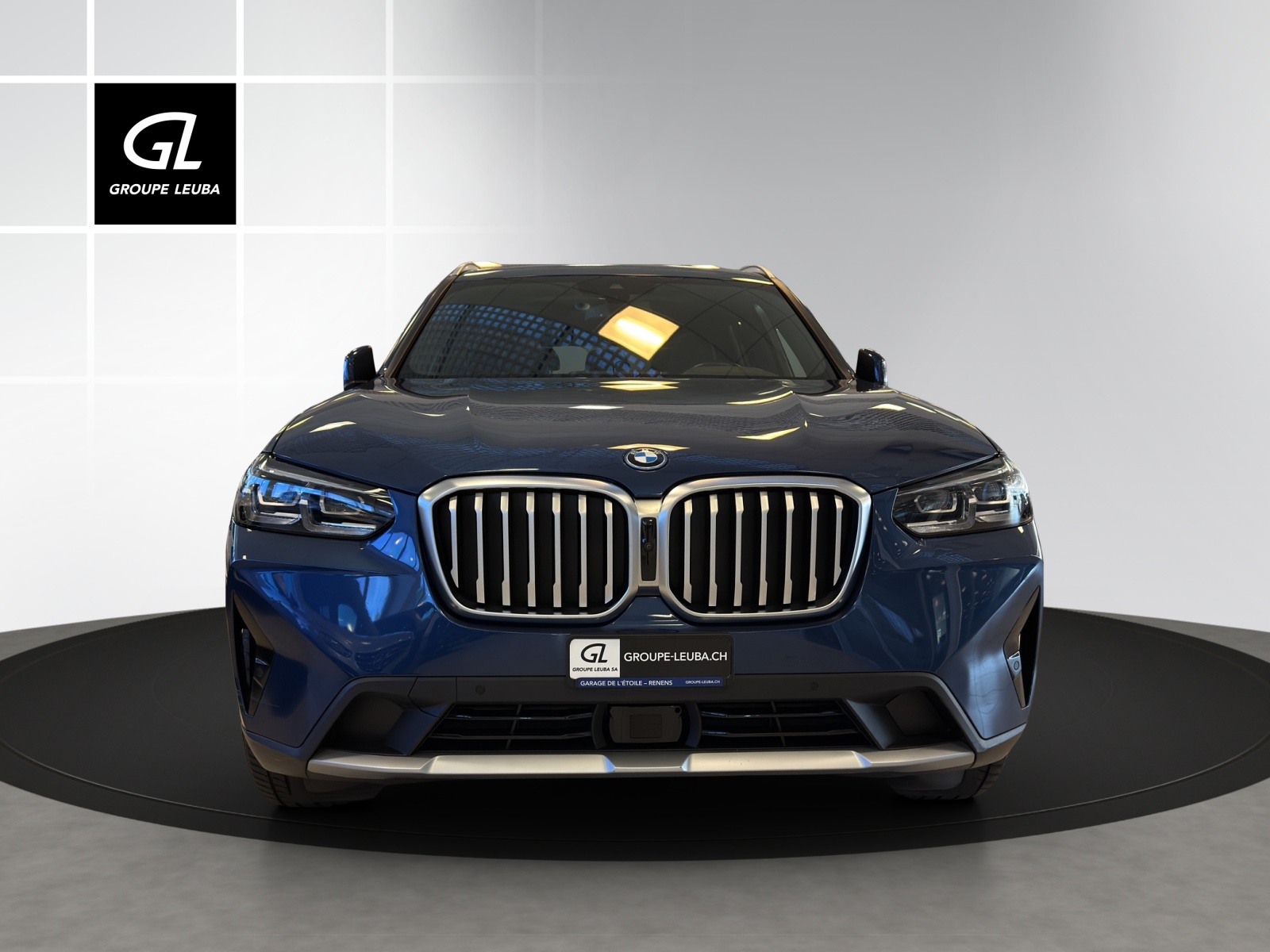 BMW X3 xDrive 30e-showroom-element-1