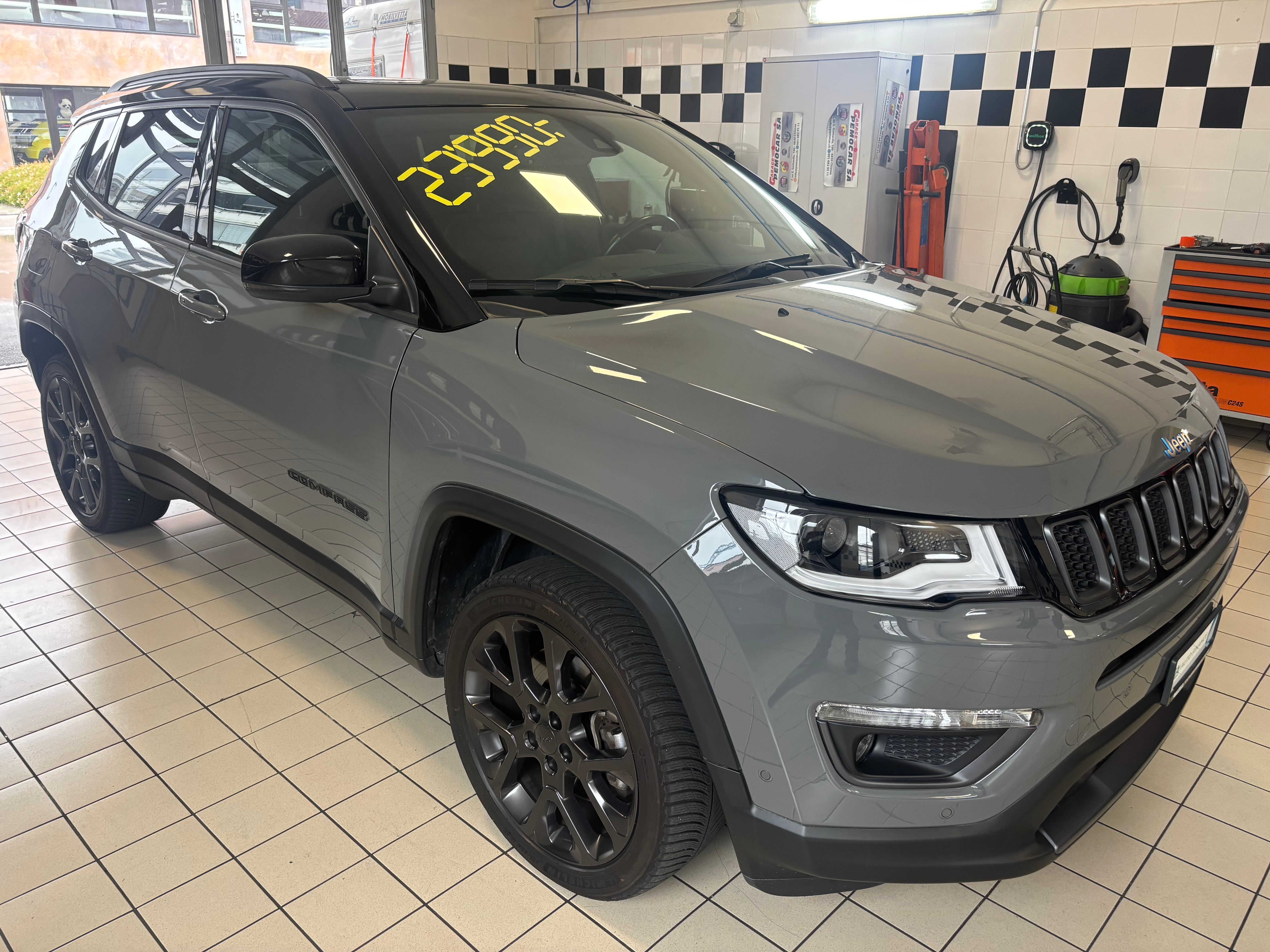 JEEP Compass 1.3 T PHEV (SUV / Geländewagen) Jeep JEEP Compass 1.3 T PHEV (SUV / Geländewagen)