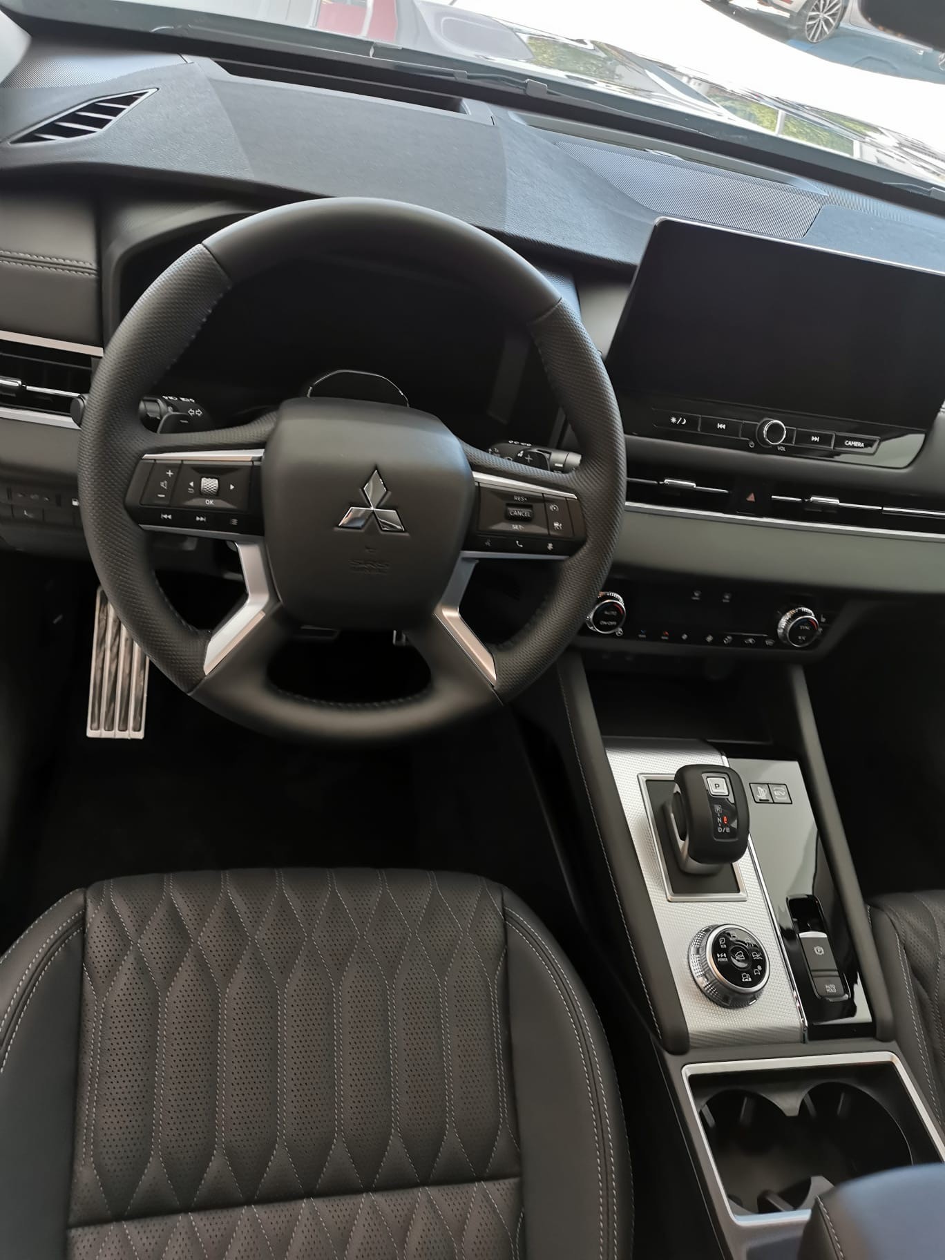 MITSUBISHI Outlander 2.4 PHEV Instyle 4WD Automatic-image-9
