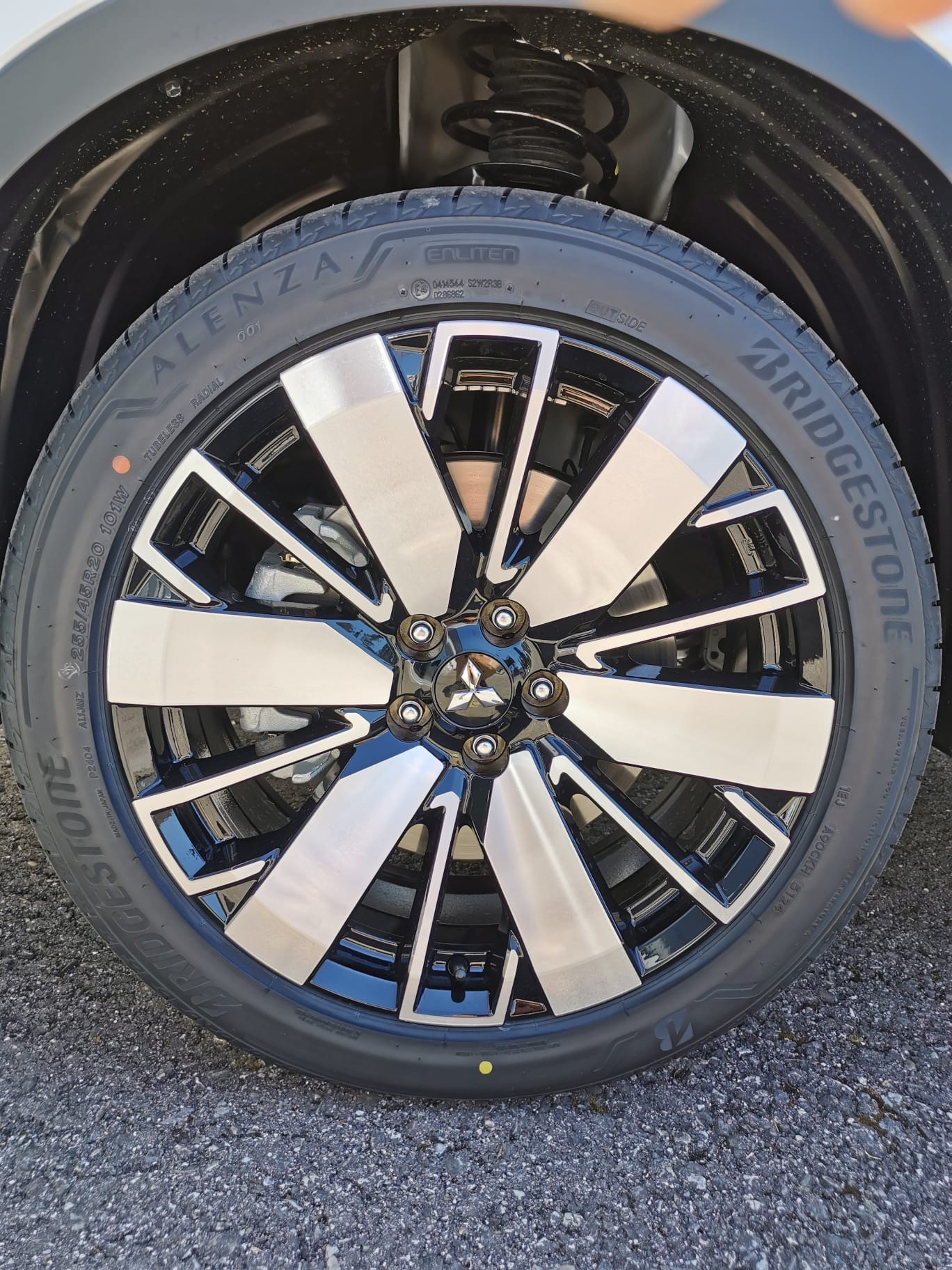 MITSUBISHI Outlander 2.4 PHEV Instyle 4WD Automatic-image-6