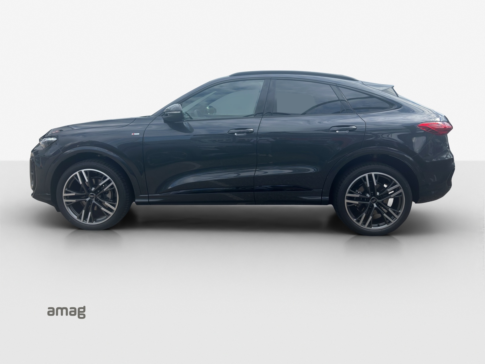 AUDI Q5 Sportback TFSI quattro 150 kW-showroom-element-1