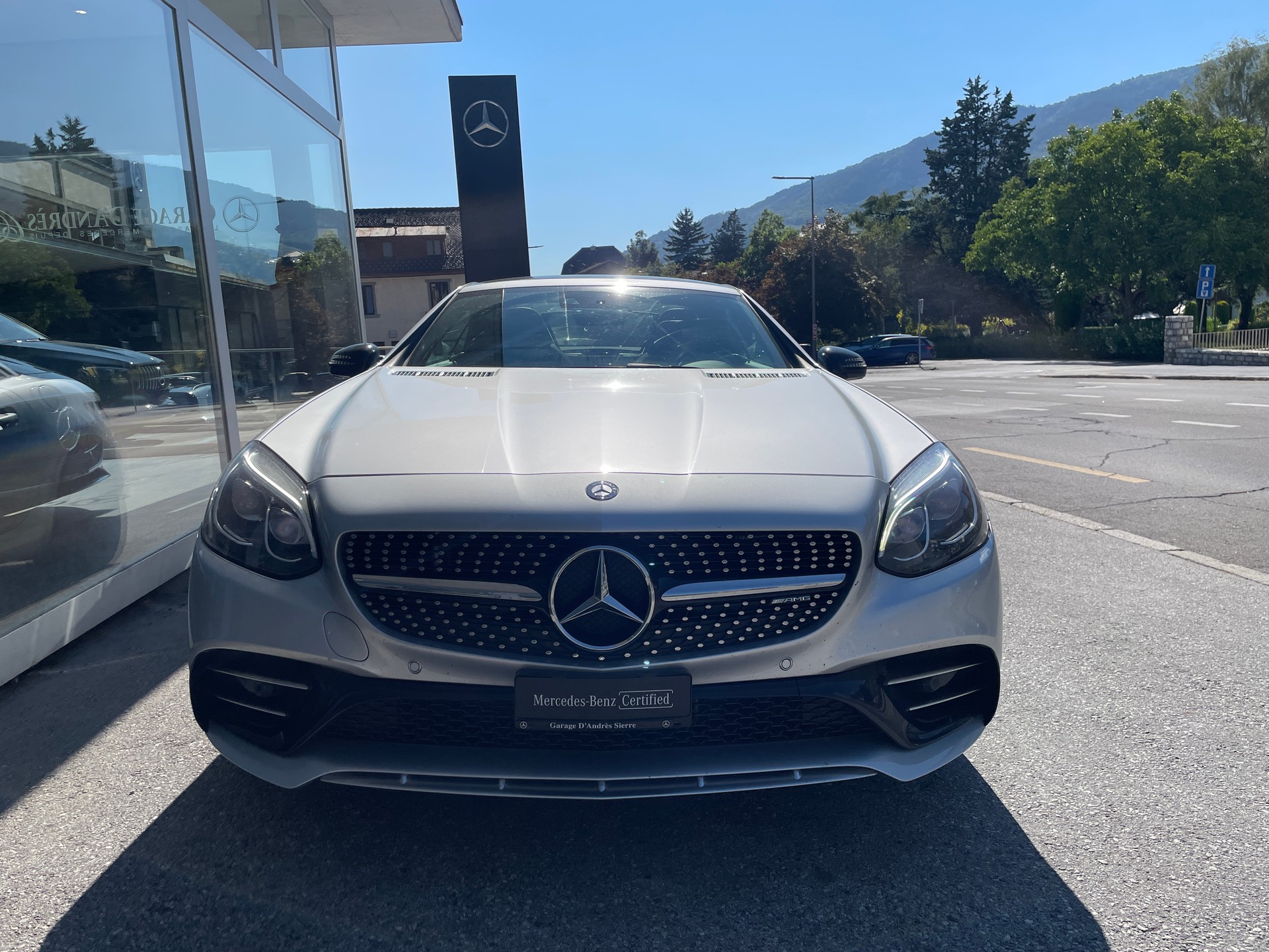 MERCEDES-BENZ SLC 43 AMG 9G-Tronic-showroom-element-1