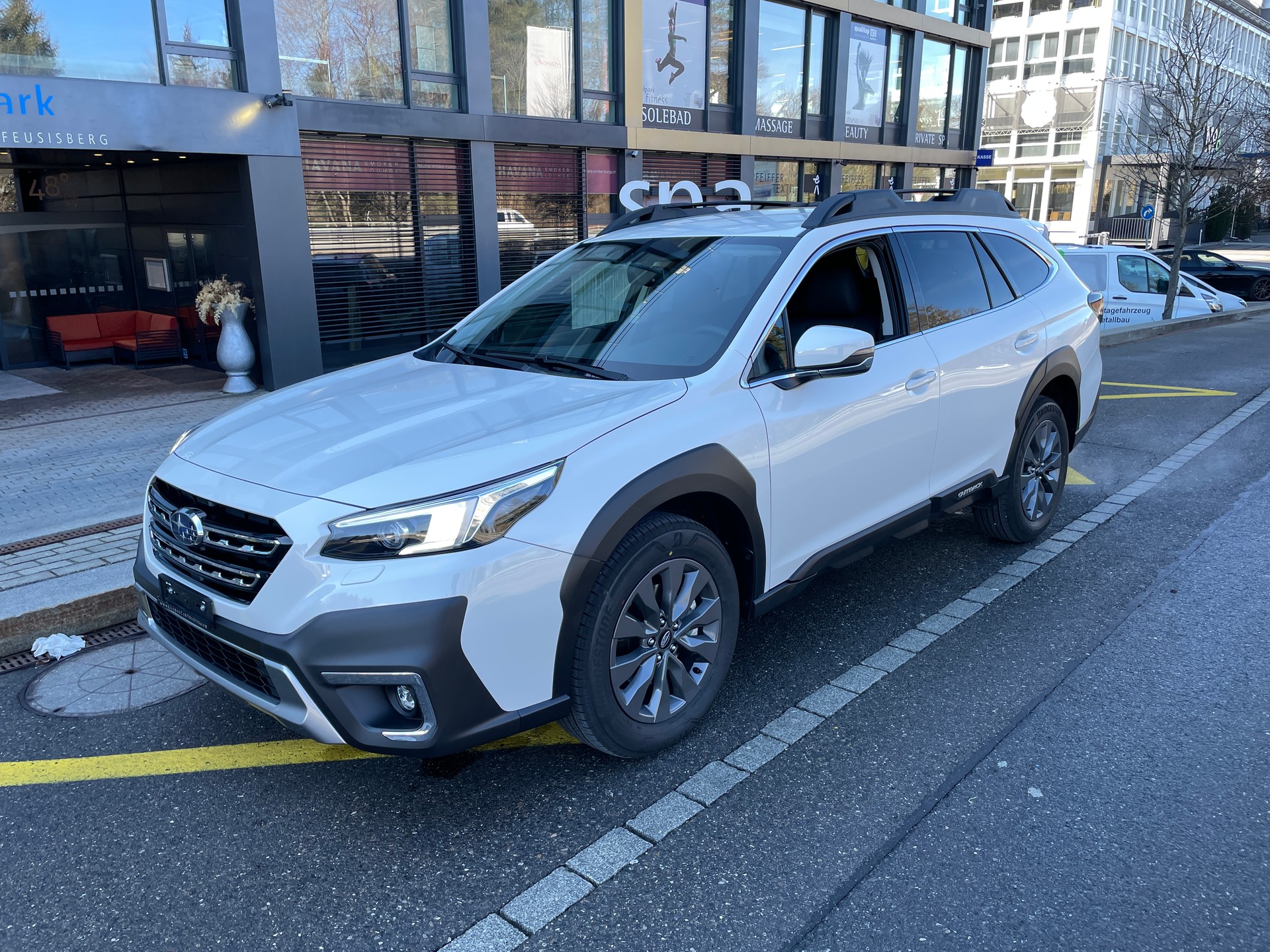 SUBARU Outback 2.5i Swiss Plus AWD Lineartronic