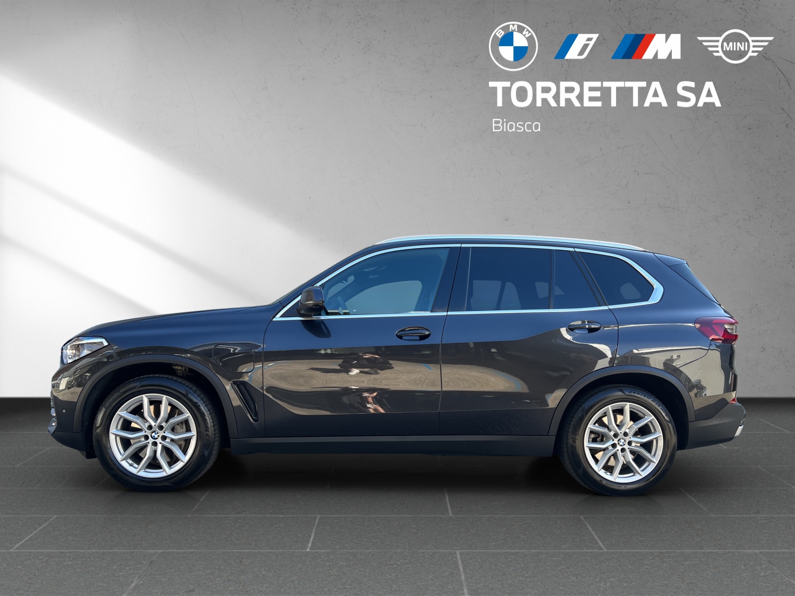 BMW X5 xDrive45e Steptronic-image-1