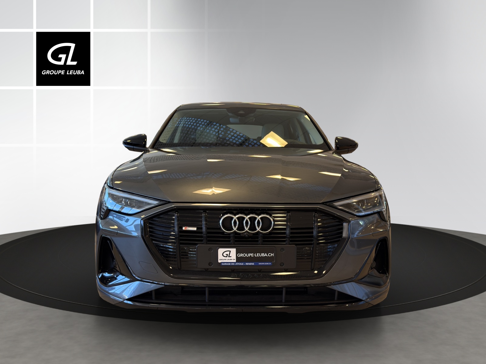AUDI e-tron 55 S Line qu-showroom-element-1