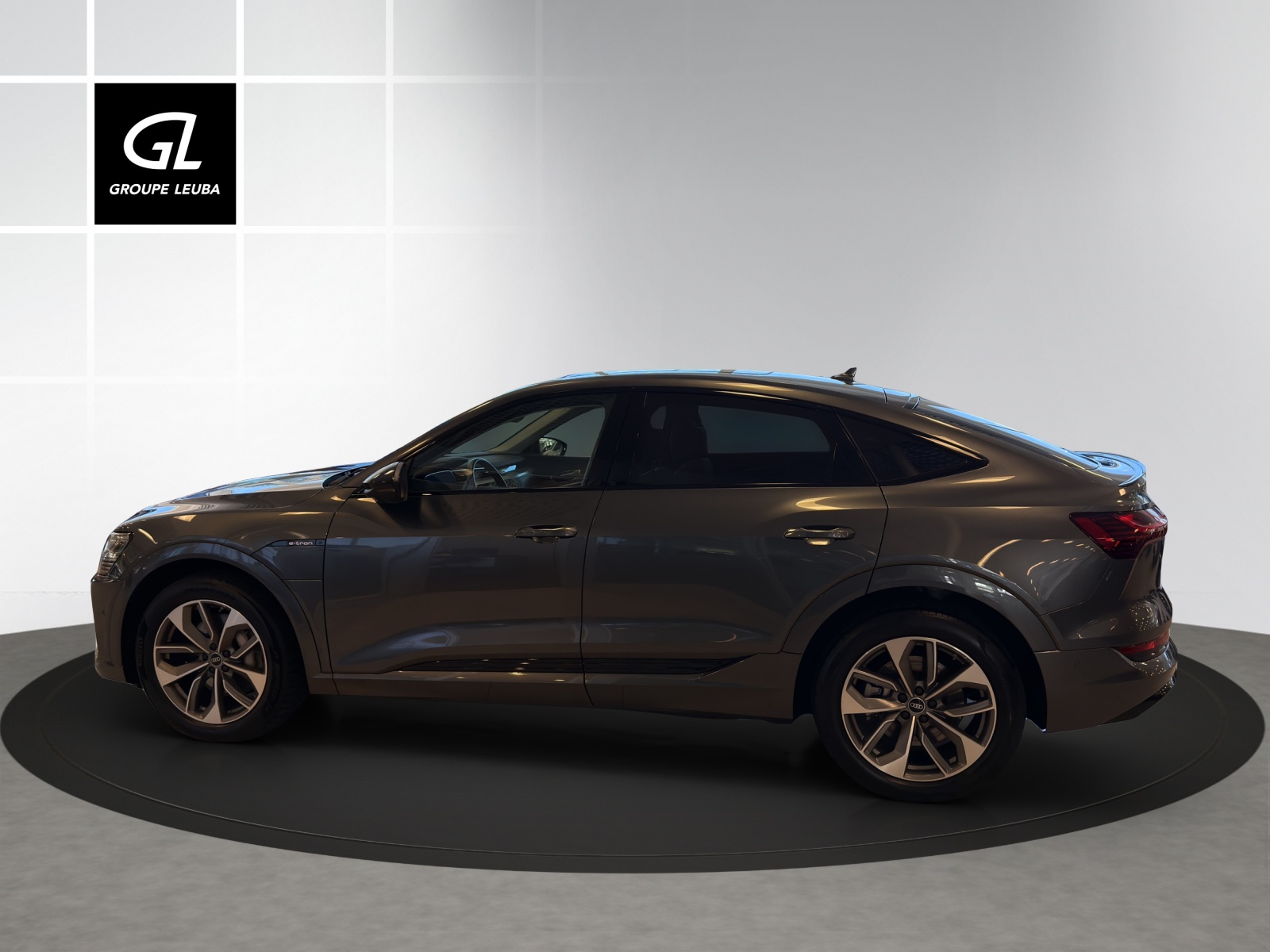 AUDI e-tron 55 S Line qu-showroom-element-2