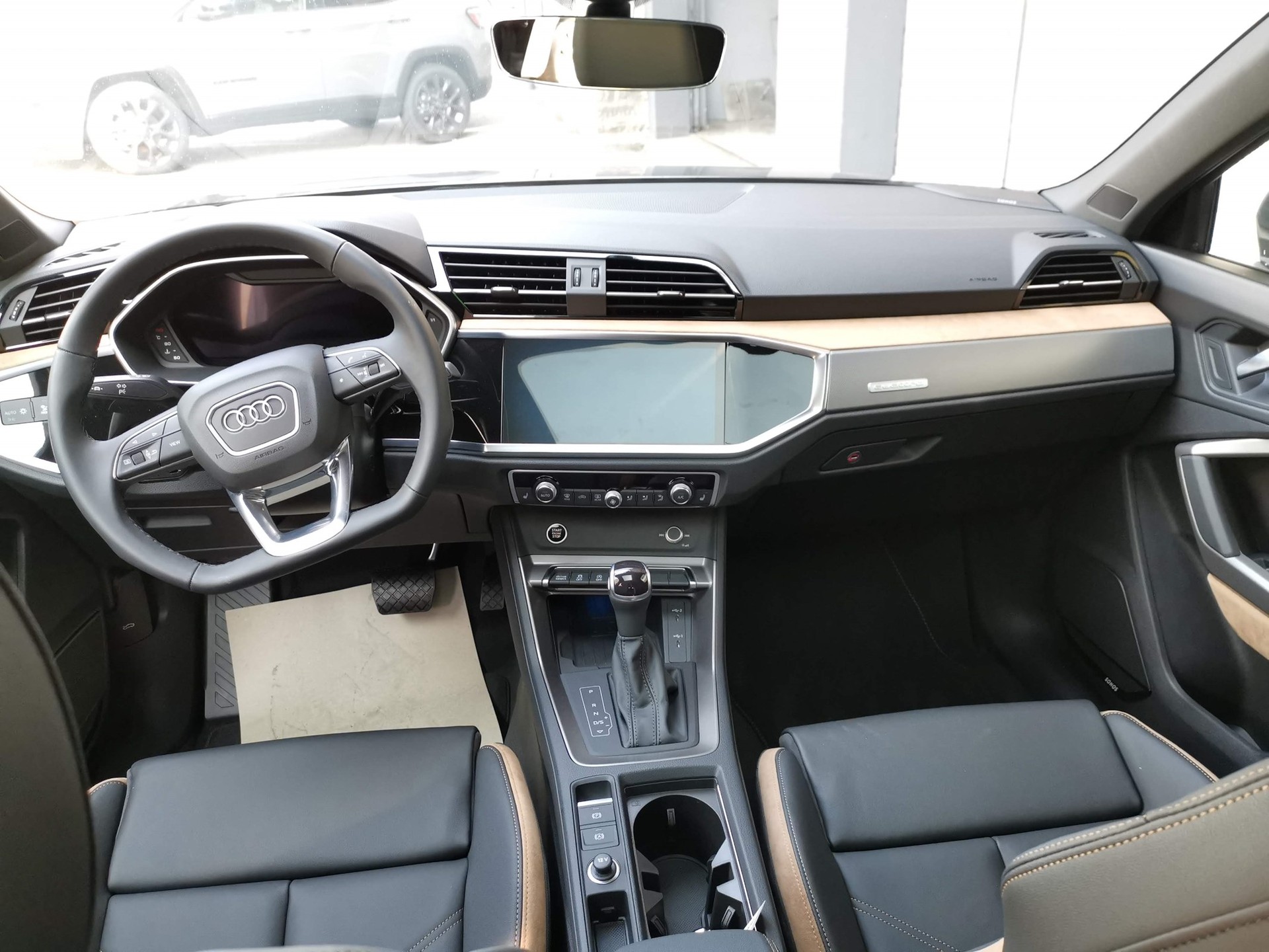 AUDI Q3 Sportback 40 TDI S line quattro S-tronic-image-15