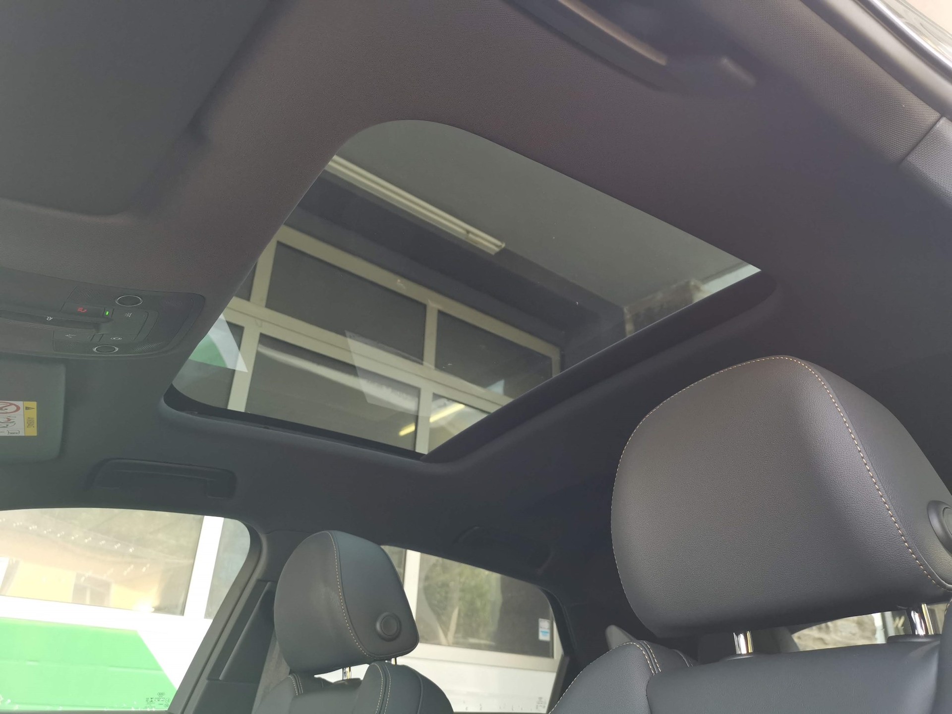 AUDI Q3 Sportback 40 TDI S line quattro S-tronic-image-28