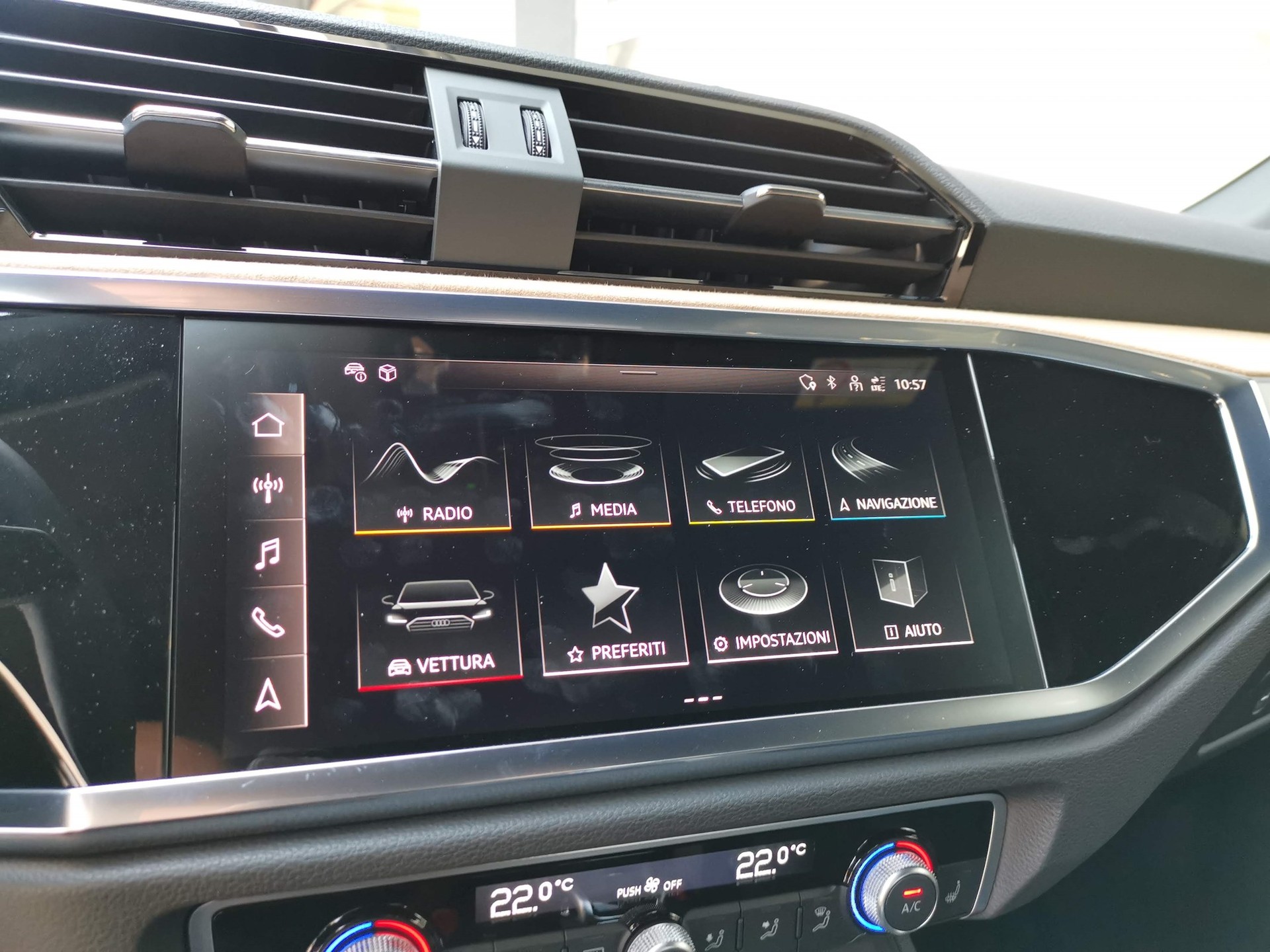 AUDI Q3 Sportback 40 TDI S line quattro S-tronic-image-25