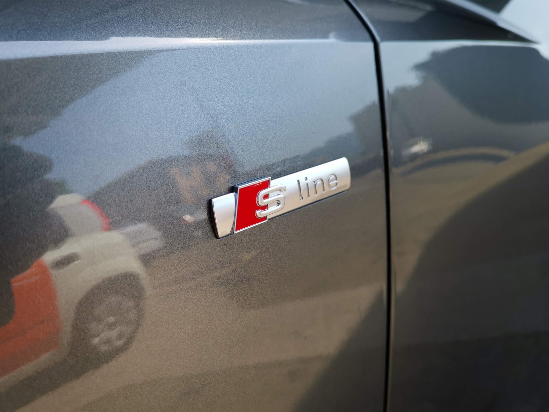 AUDI Q3 Sportback 40 TDI S line quattro S-tronic-image-4