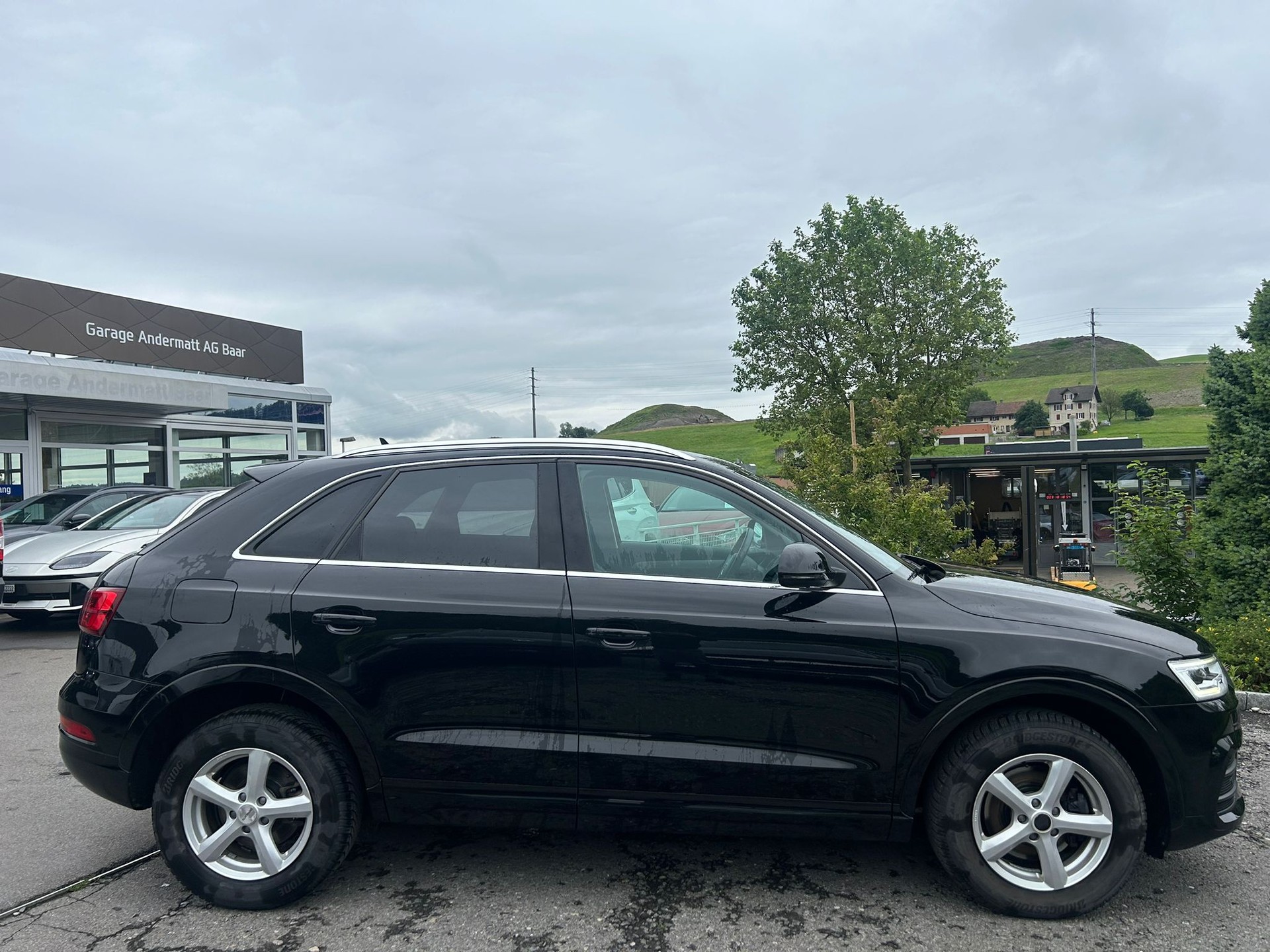 AUDI Q3 2.0 TDI design quattro S-tronic-showroom-element-3