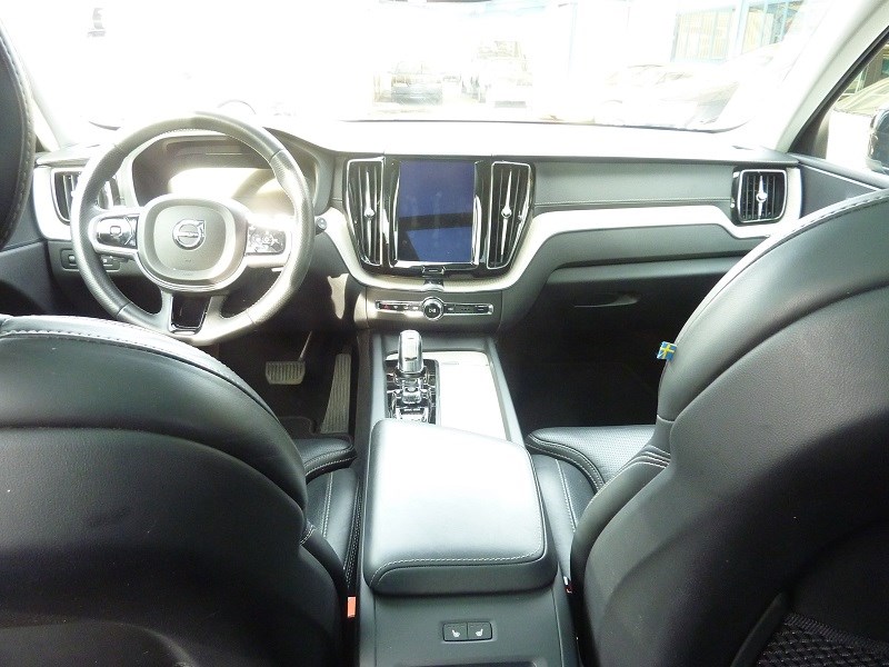 VOLVO XC60 T8 eAWD Inscription Geartronic-image-9