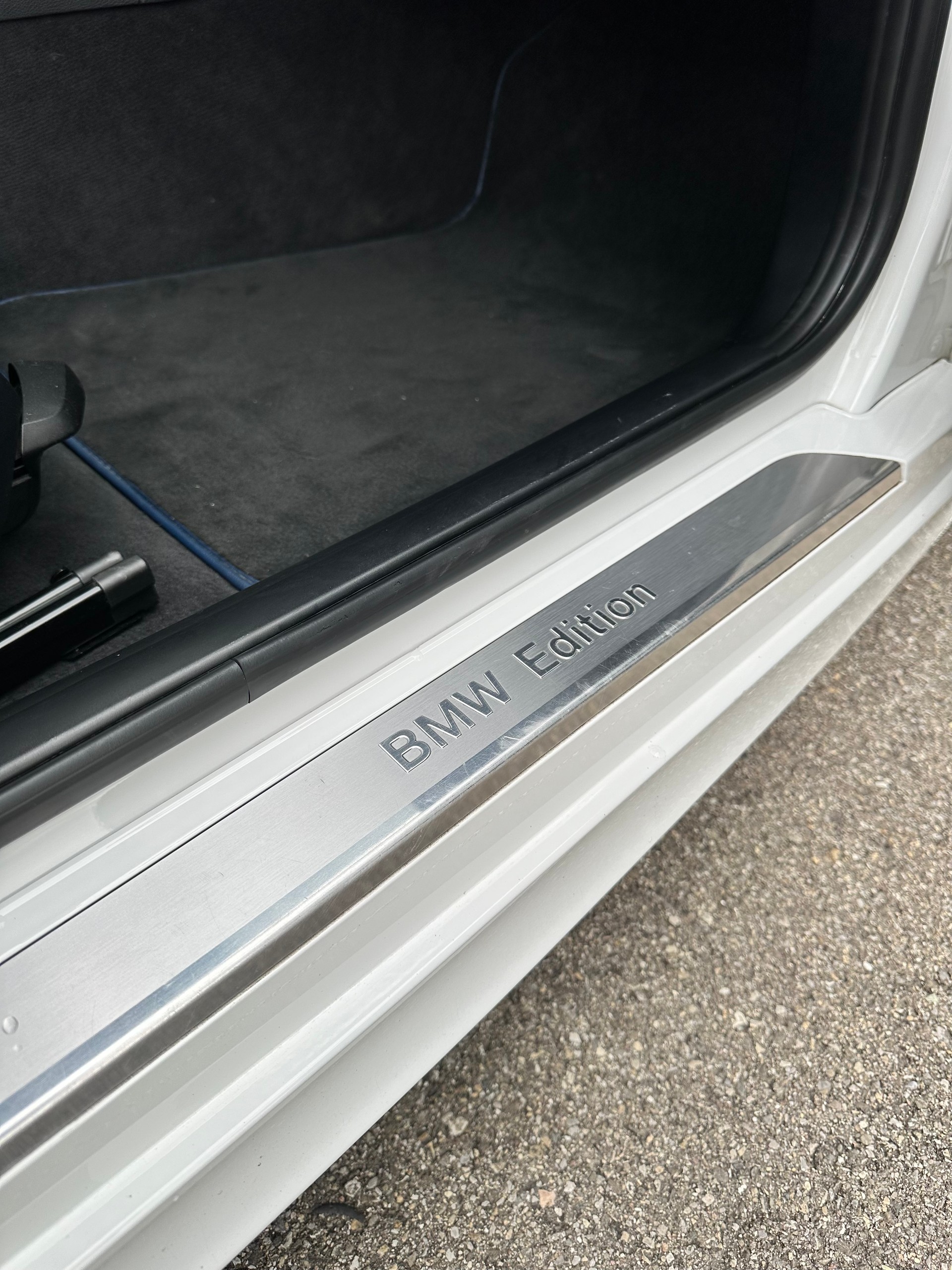 BMW 130i EDITION-image-7