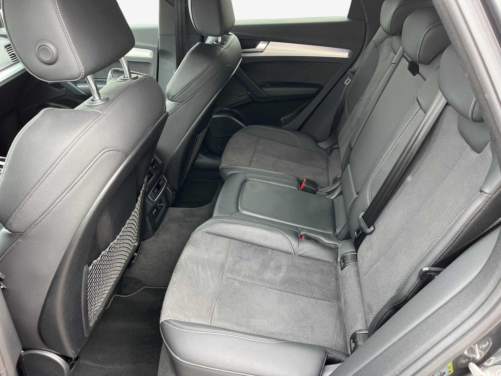 AUDI Q5 Sportback 55 TFSI e PHEV S line quattro-image-11