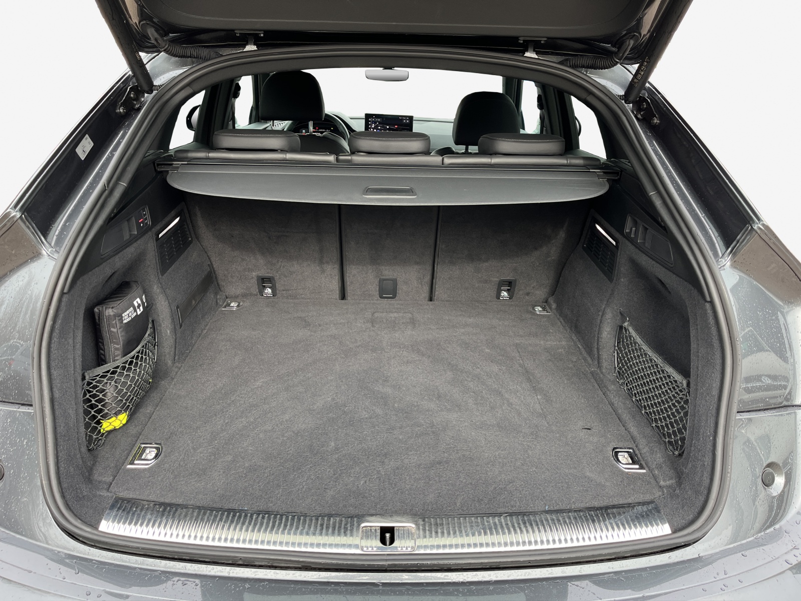 AUDI Q5 Sportback 55 TFSI e PHEV S line quattro-image-12